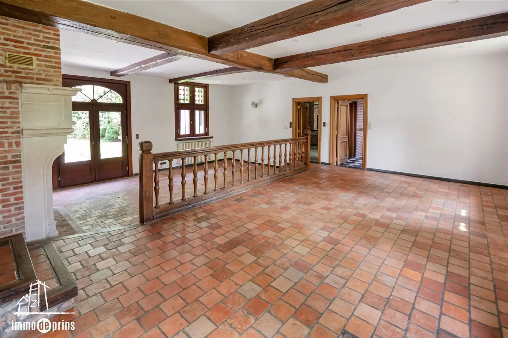 Ruime villa in residentiele wijk foto 14