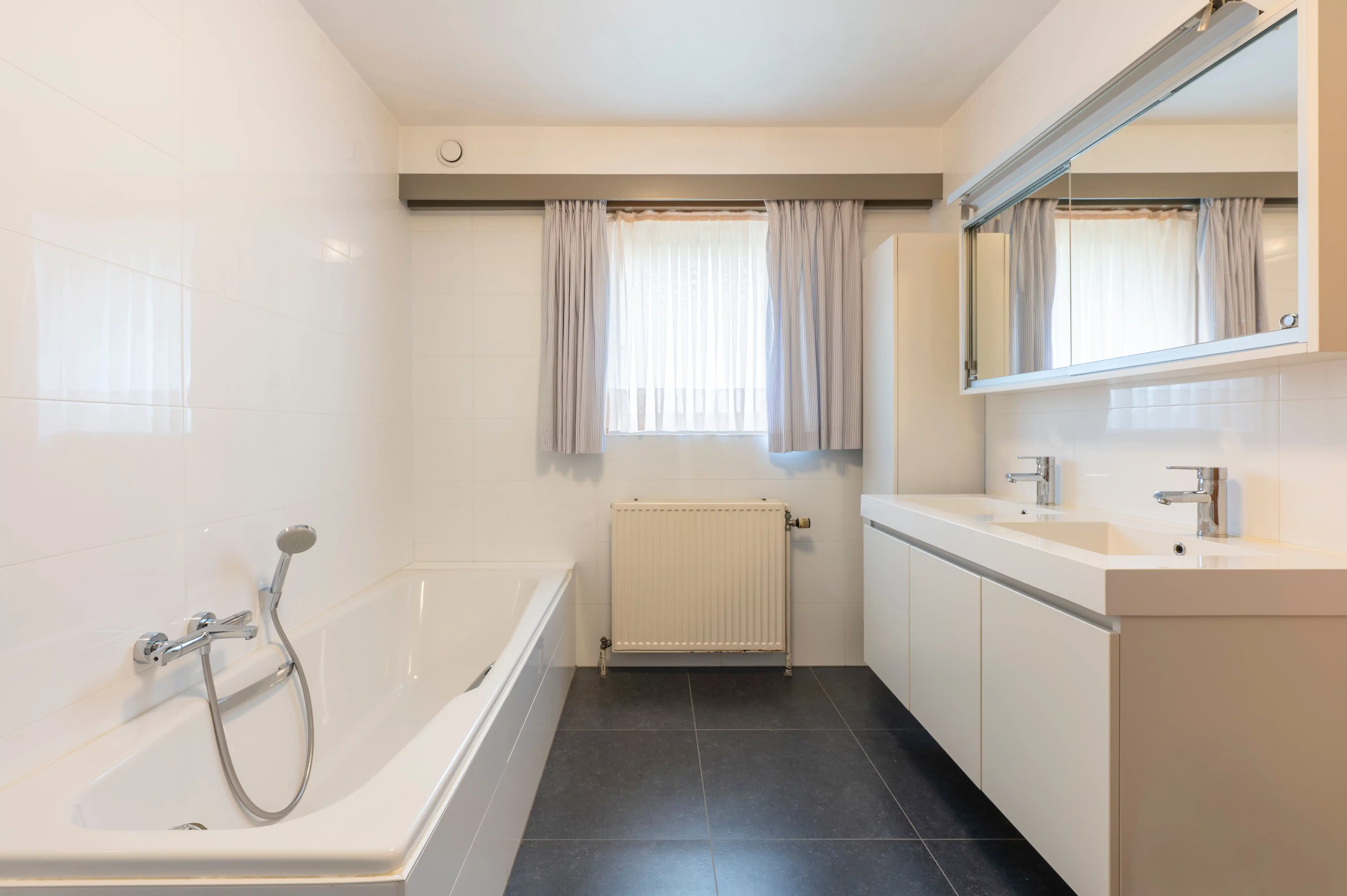 Ruime villa met praktijkruimte op toplocatie in Schotenhof. foto 29