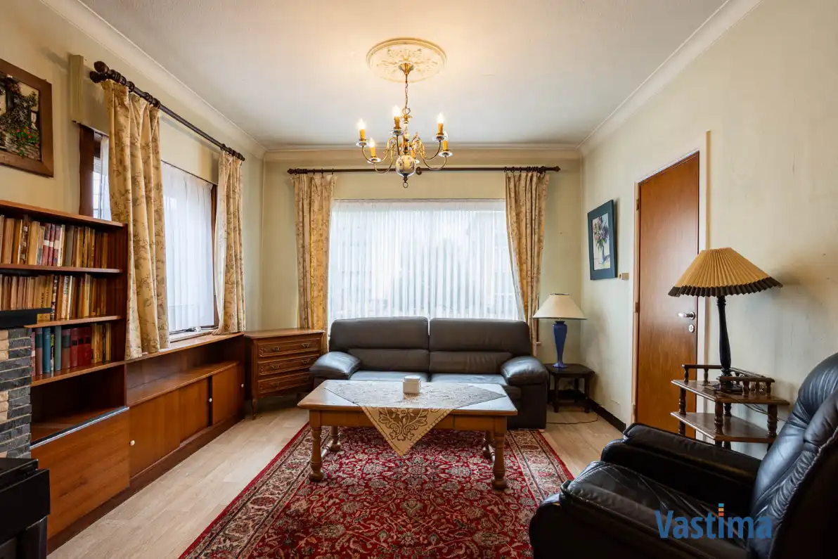 Halfopen woning in Lede met 3 slaapkamers, garage en buitenruimte foto 6