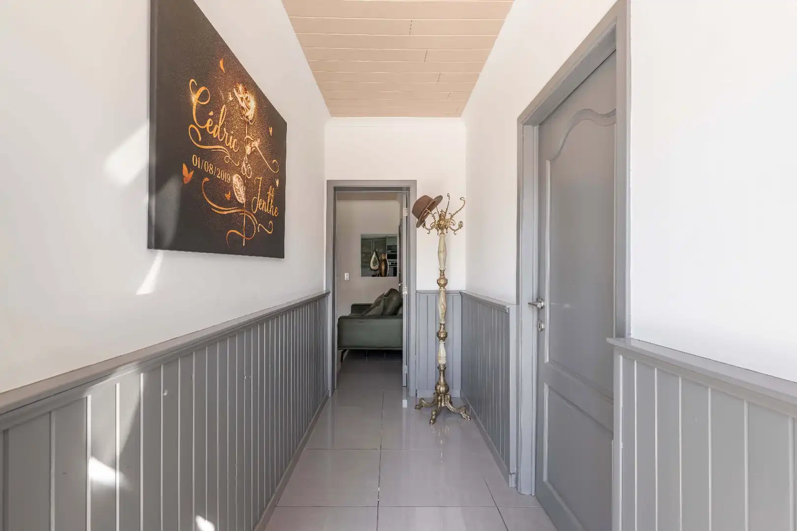 RUIME EN INSTAPKLARE WONING MET 3 SLAAPKAMERS EN CHARMANTE TUIN! foto 2