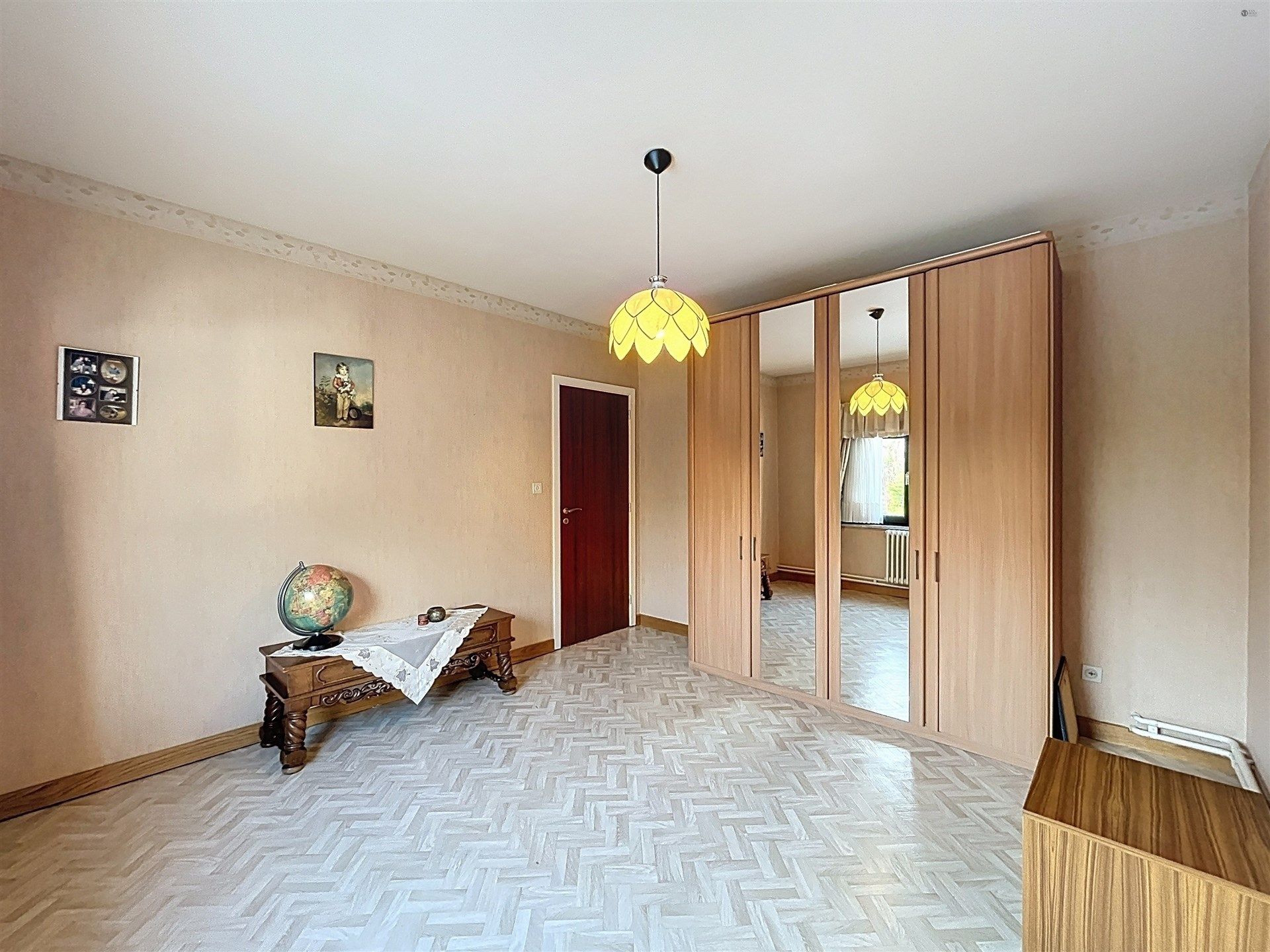 Halfopen bebouwing met 3 slpk & garage op een perceel van 428 m² foto 13