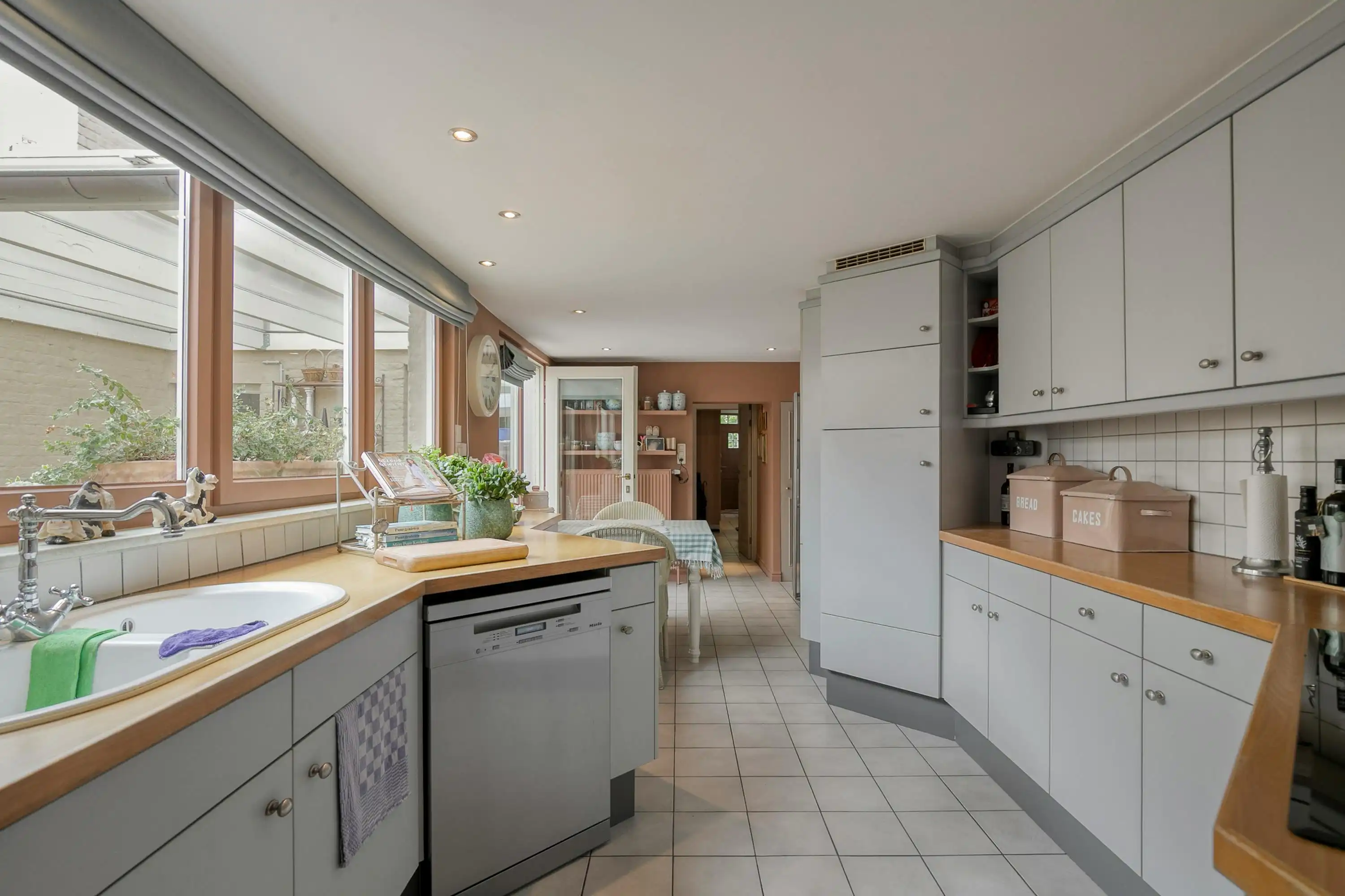 Karaktervol huis te koop in centrum Bachte-Maria-Leerne foto 6