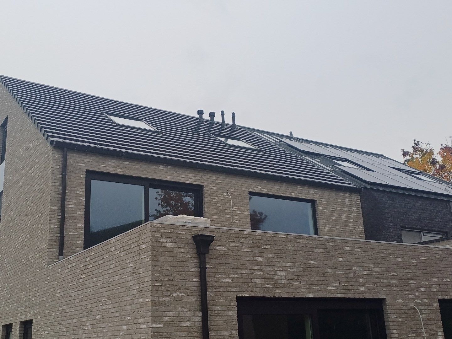 Ruim instapklaar energie-zuinig nieuwbouw-appartement in (Neer) Pelt centrum foto 2