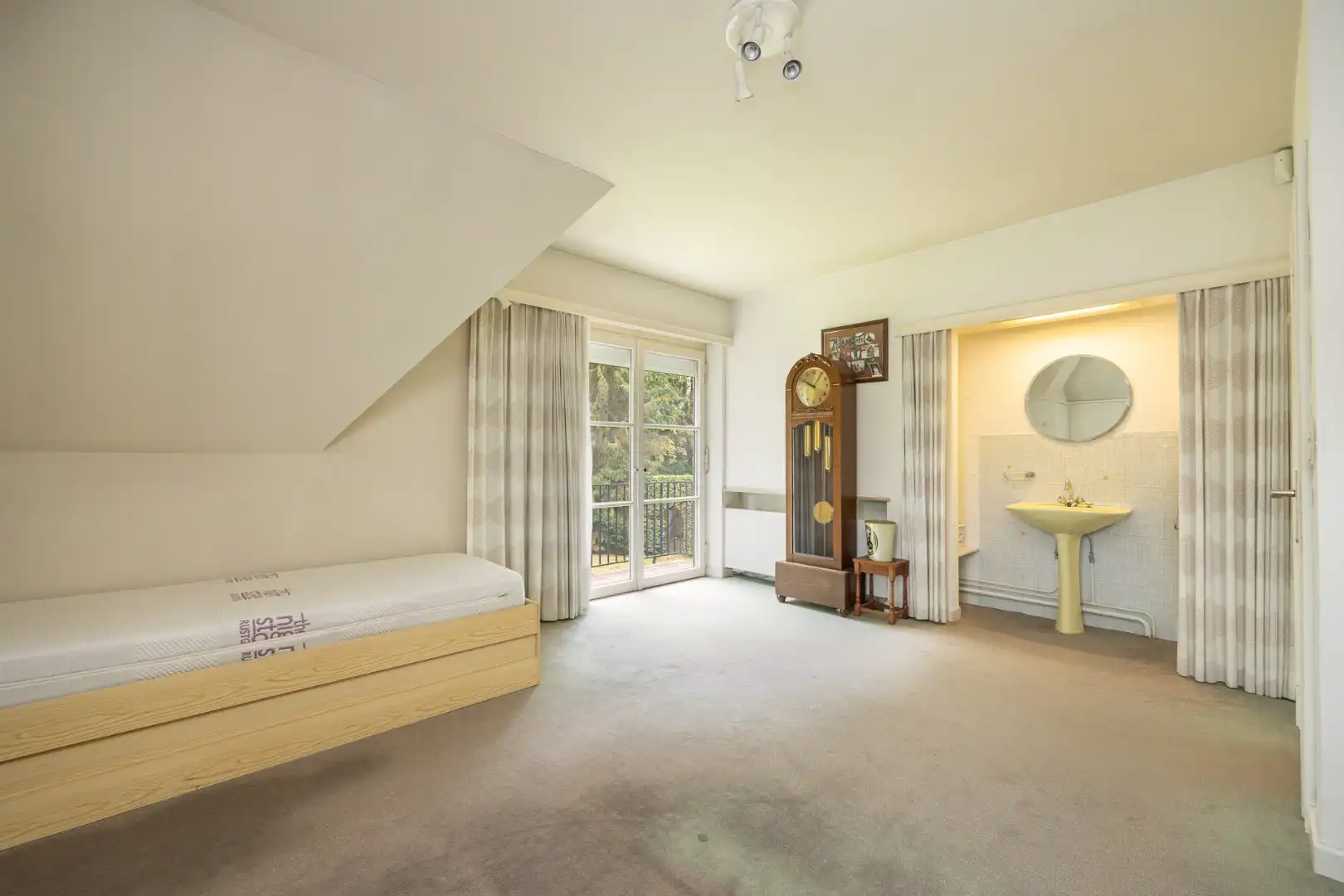 Klassieke villa op een perceel van 3.890 m² met een straatbreedte van 40 meter en Zuid-Oriëntatie te Schilde  foto 20
