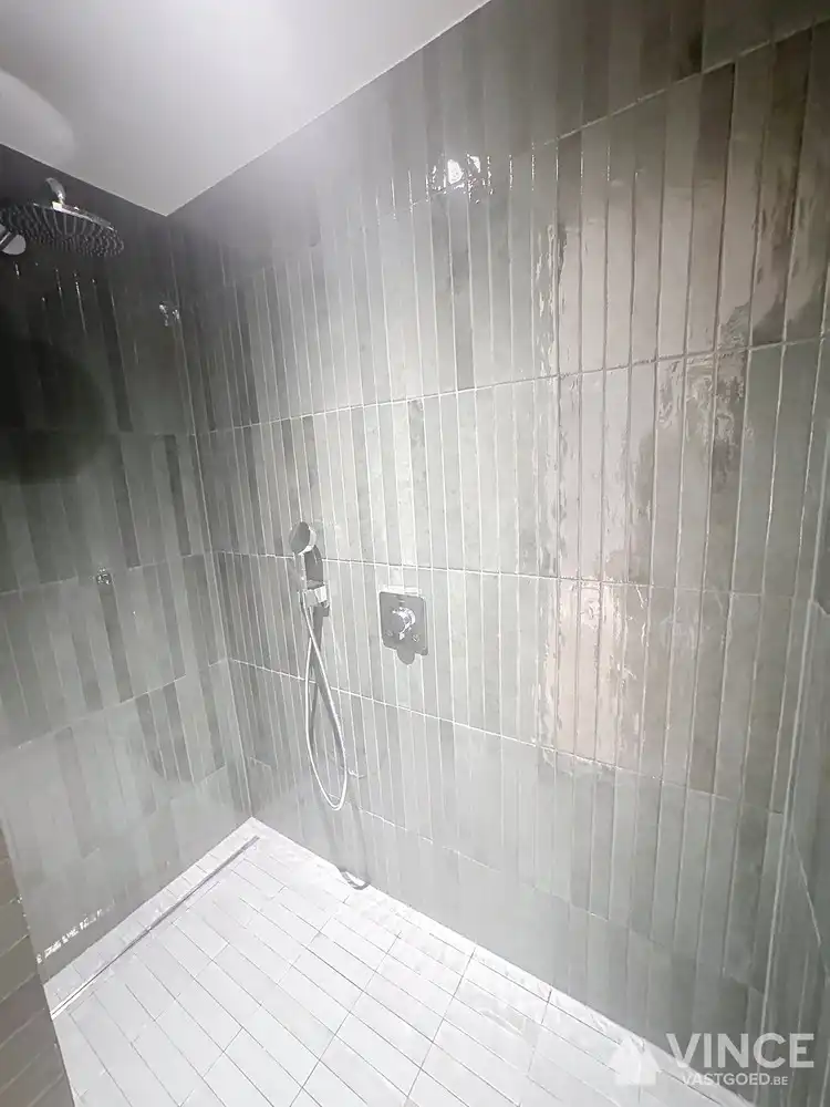 Volledig vernieuwd appartement met 3 slaapkamers foto 9