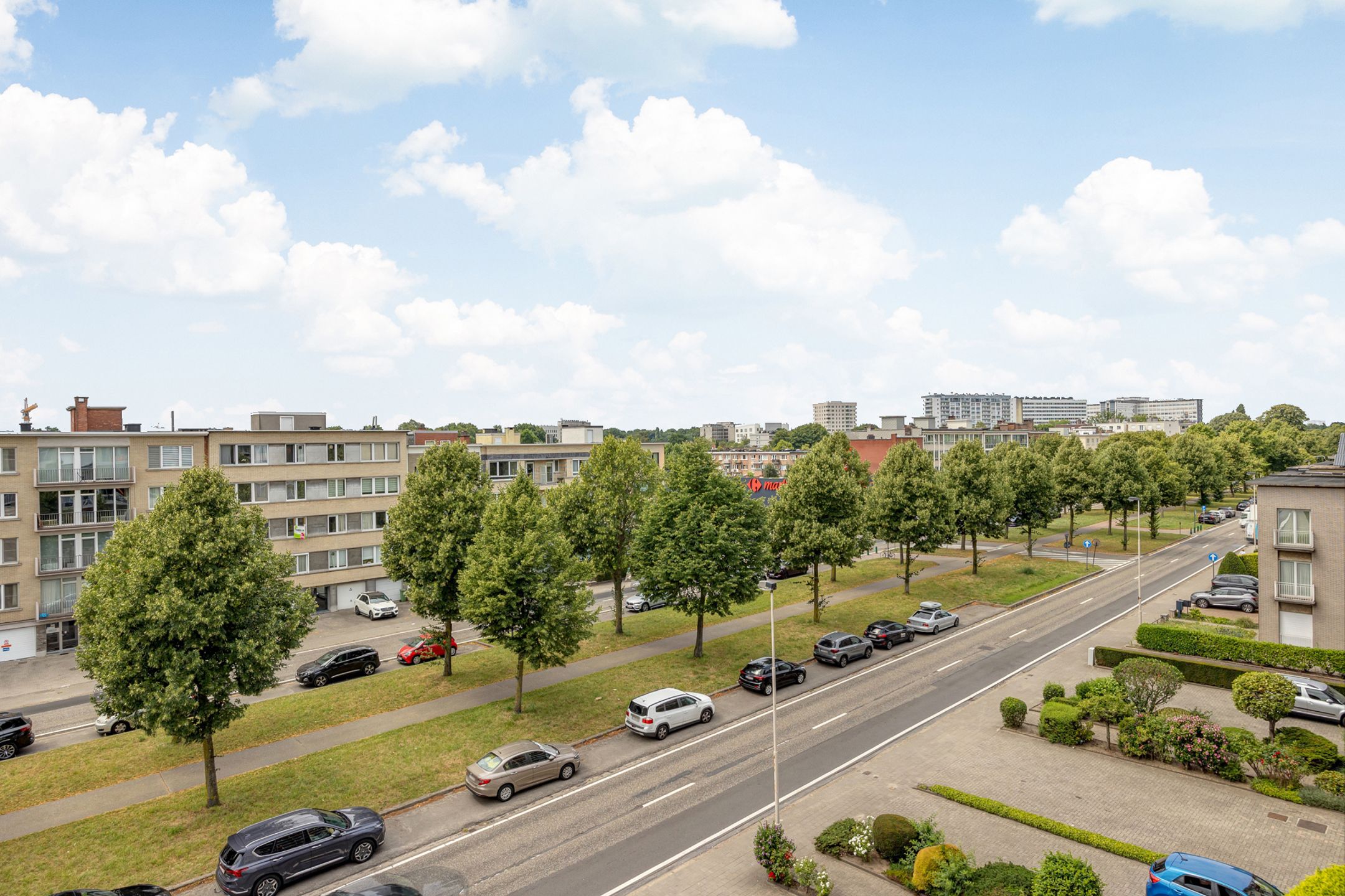 Lichtrijk Hoekappartement met 4 slpks , instapklaar foto 3