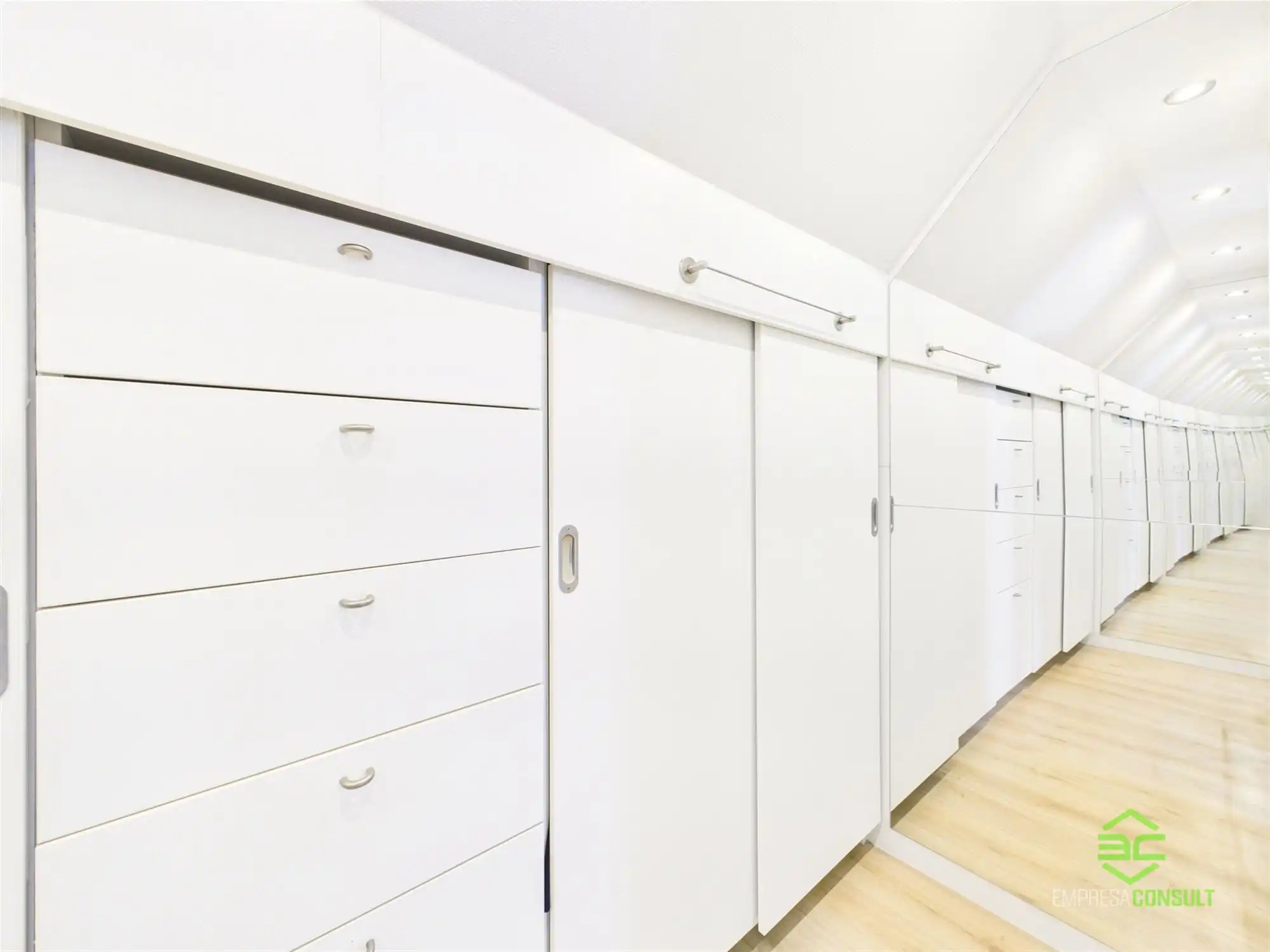 Instapklare gezinswoning met 3 slpk in Linkhout! foto 21