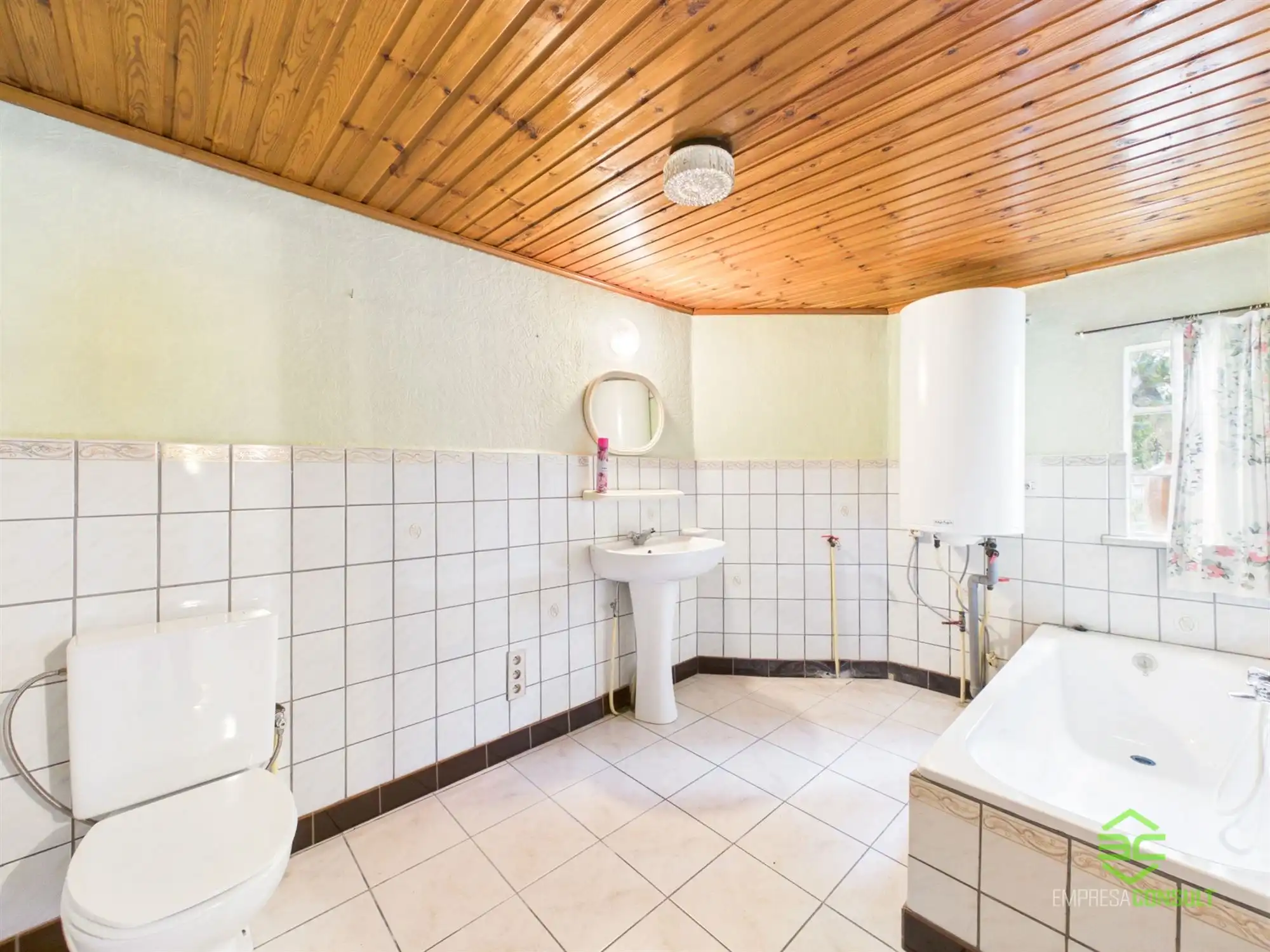 Centraal gelegen te renoveren woning in Kortenbos! foto 16
