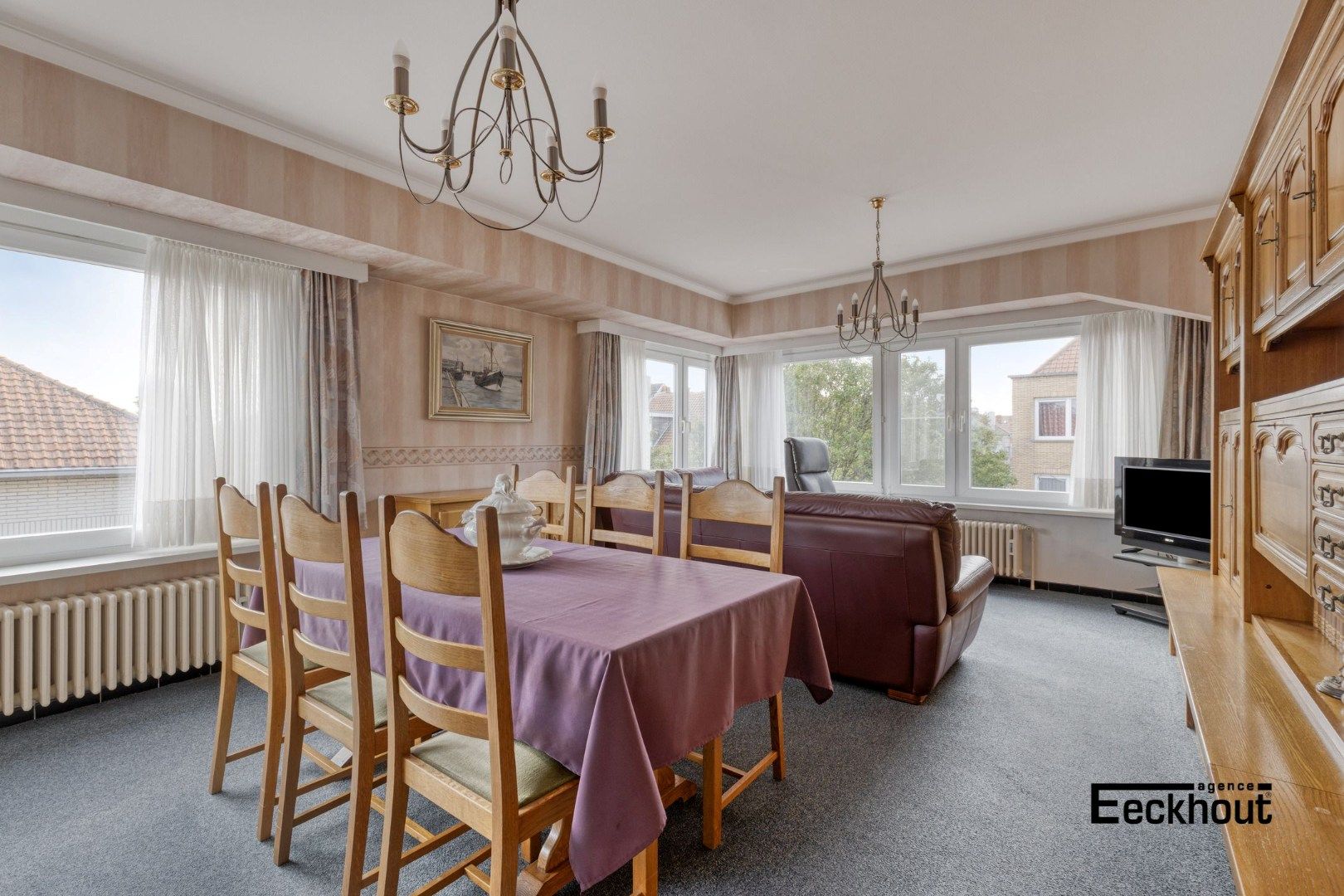 Zeer ruim hoekappartement in een rustige en brede straat op wandelafstand van het strand! foto 3