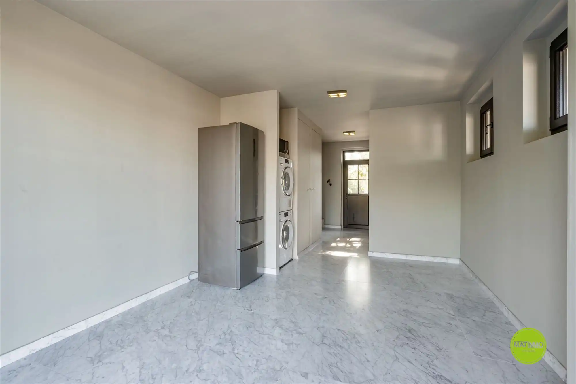 Luxueus gerenoveerde woning met groot stuk grond  foto 19