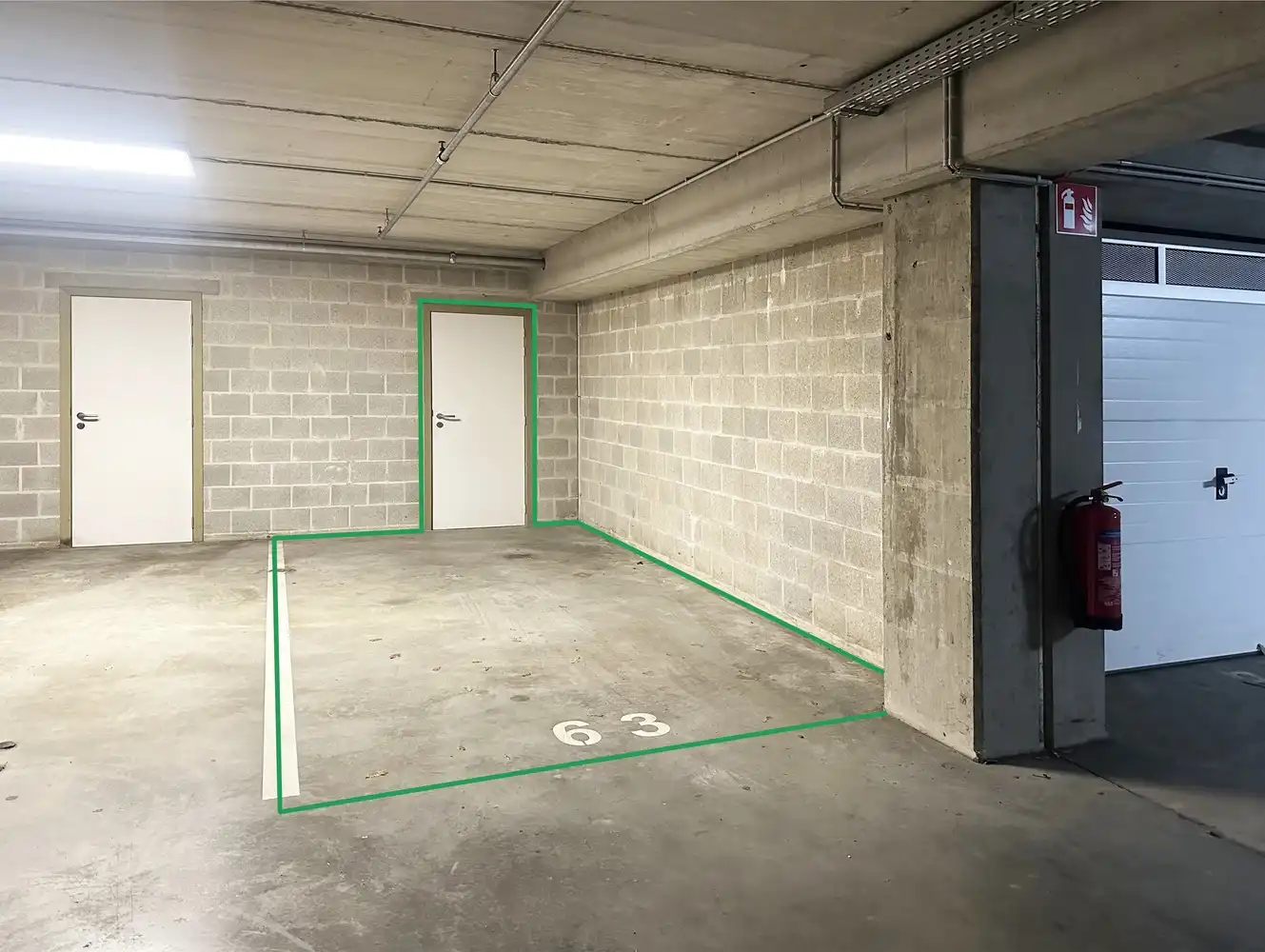 Zes autostaanplaatsen en berging op centrale locatie in Kontich foto 3