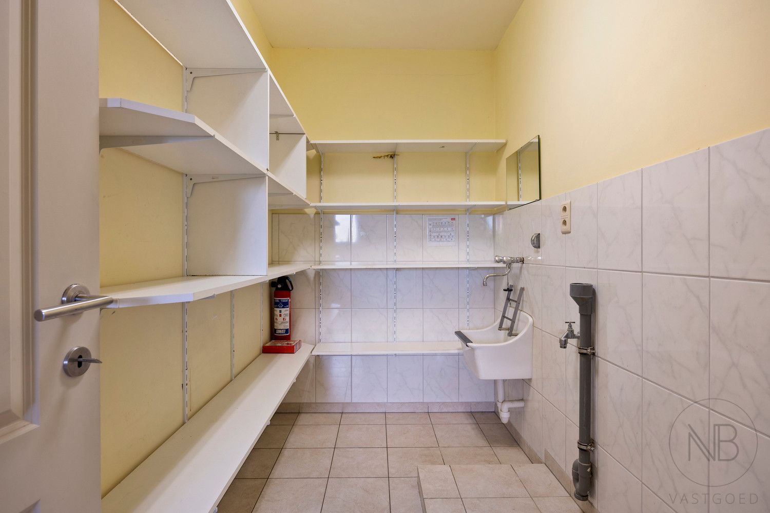 Riant appartement in het centrum van Genk met autostaanplaats! foto 14
