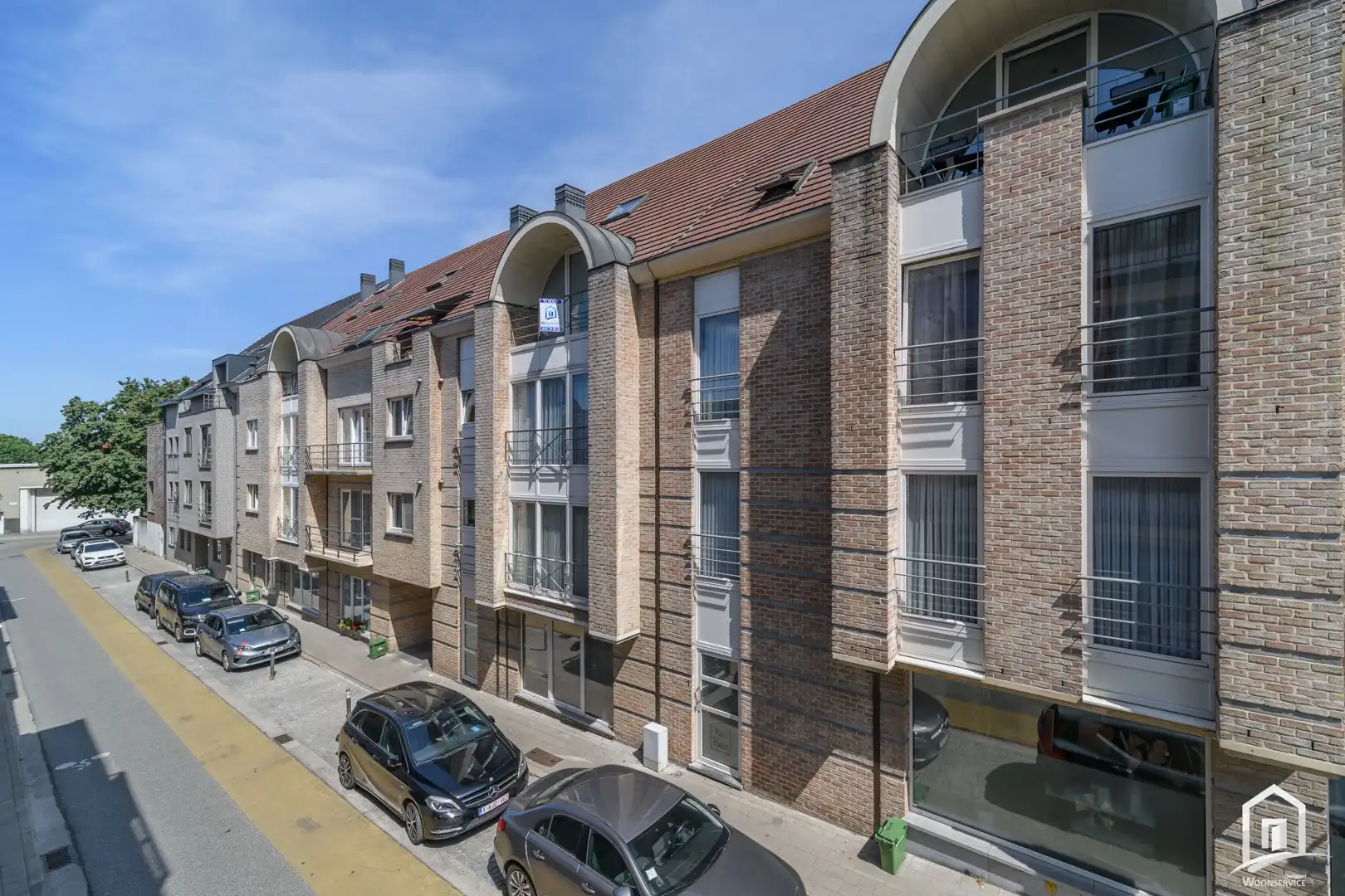 Zeer gunstig gelegen duplex in centrum Aalst met terras en garage foto {{pictureIndex}}