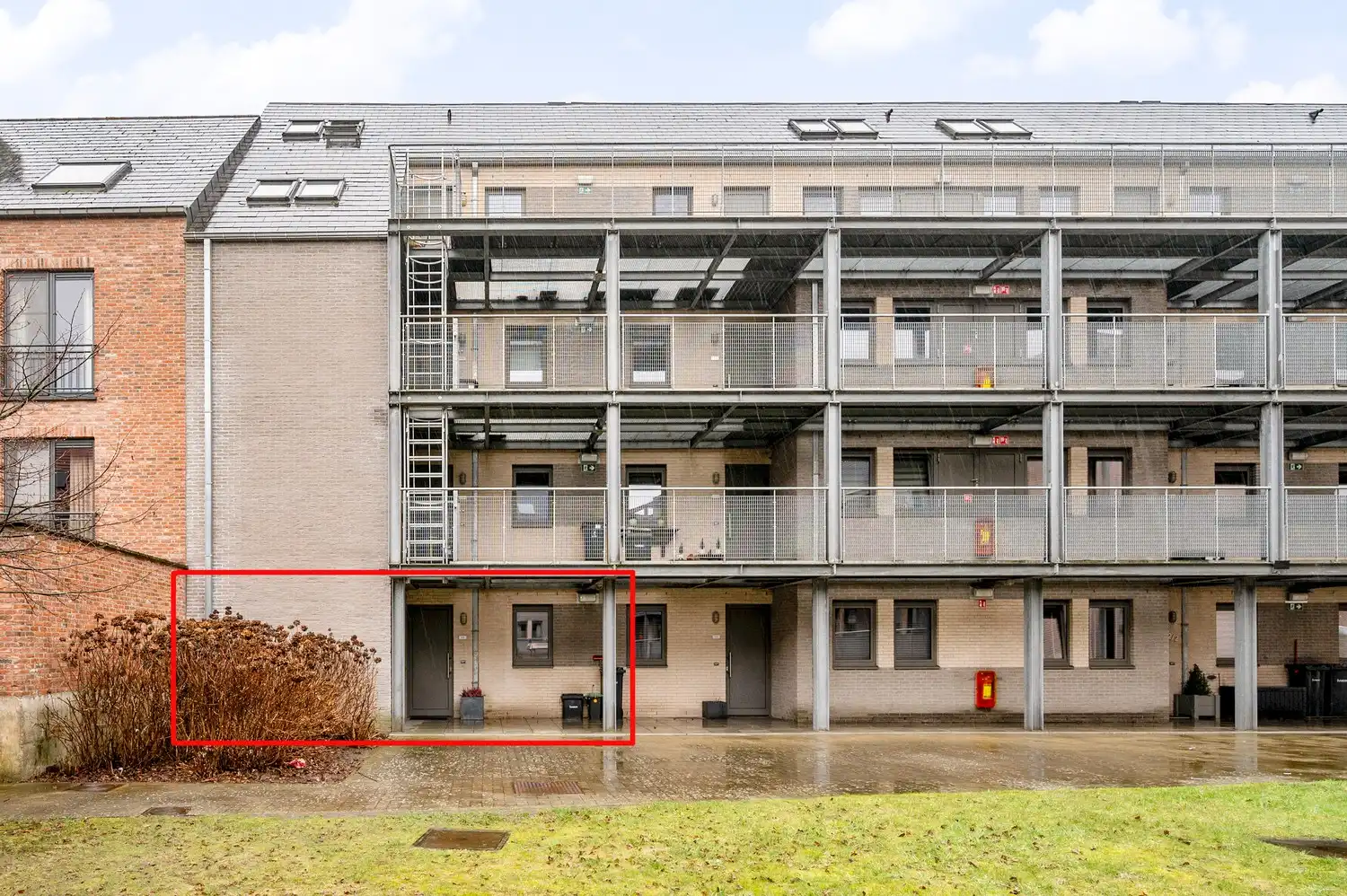 Instapklaar gelijkvloers appartement in het centrum van Beerzel. foto 3