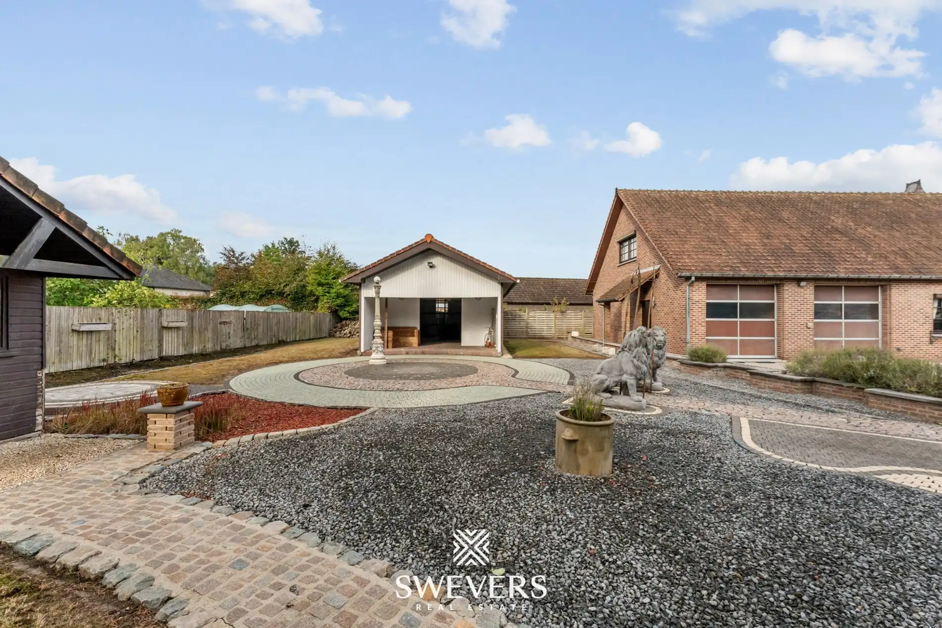 Ruime bouwgrond open-bebouwing met vrijstaande opslagruimte en garage foto 10