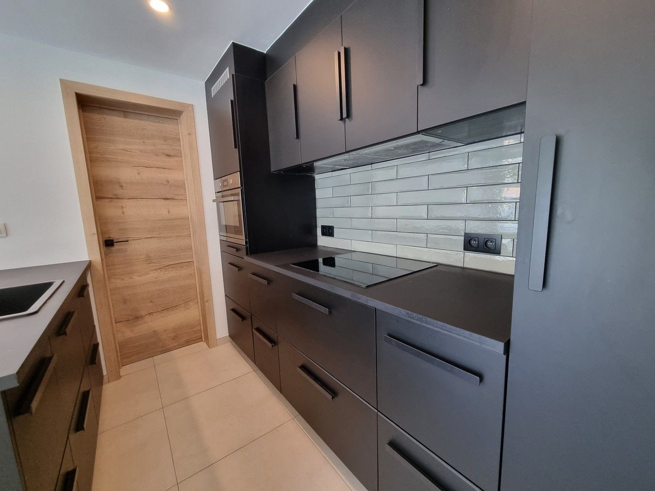 Mooie, gerenoveerde woning met prachtig terras en ruime tuin foto 19