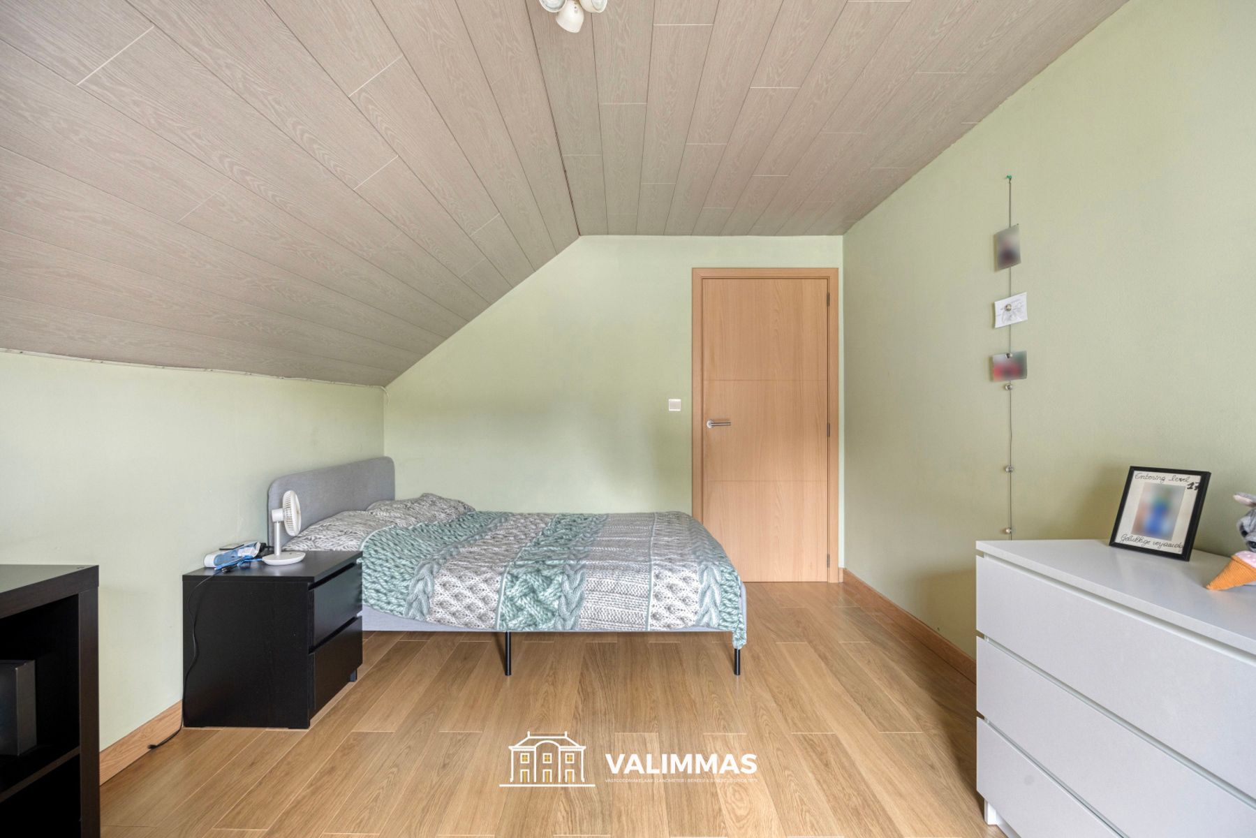 Verzorgde, mooi gelegen driegevelwoning met garage & tuintje foto 19