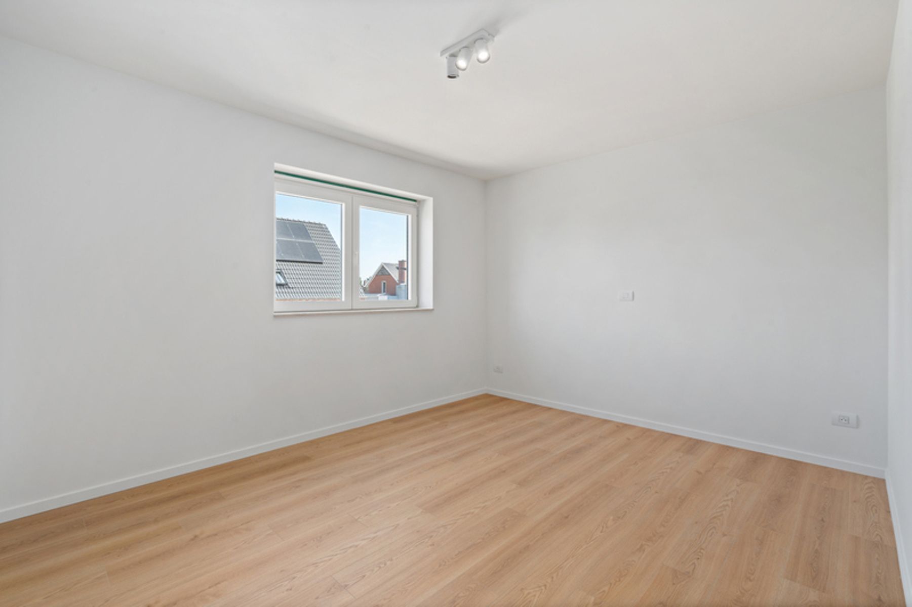 Moderne, gesloten woning foto 10