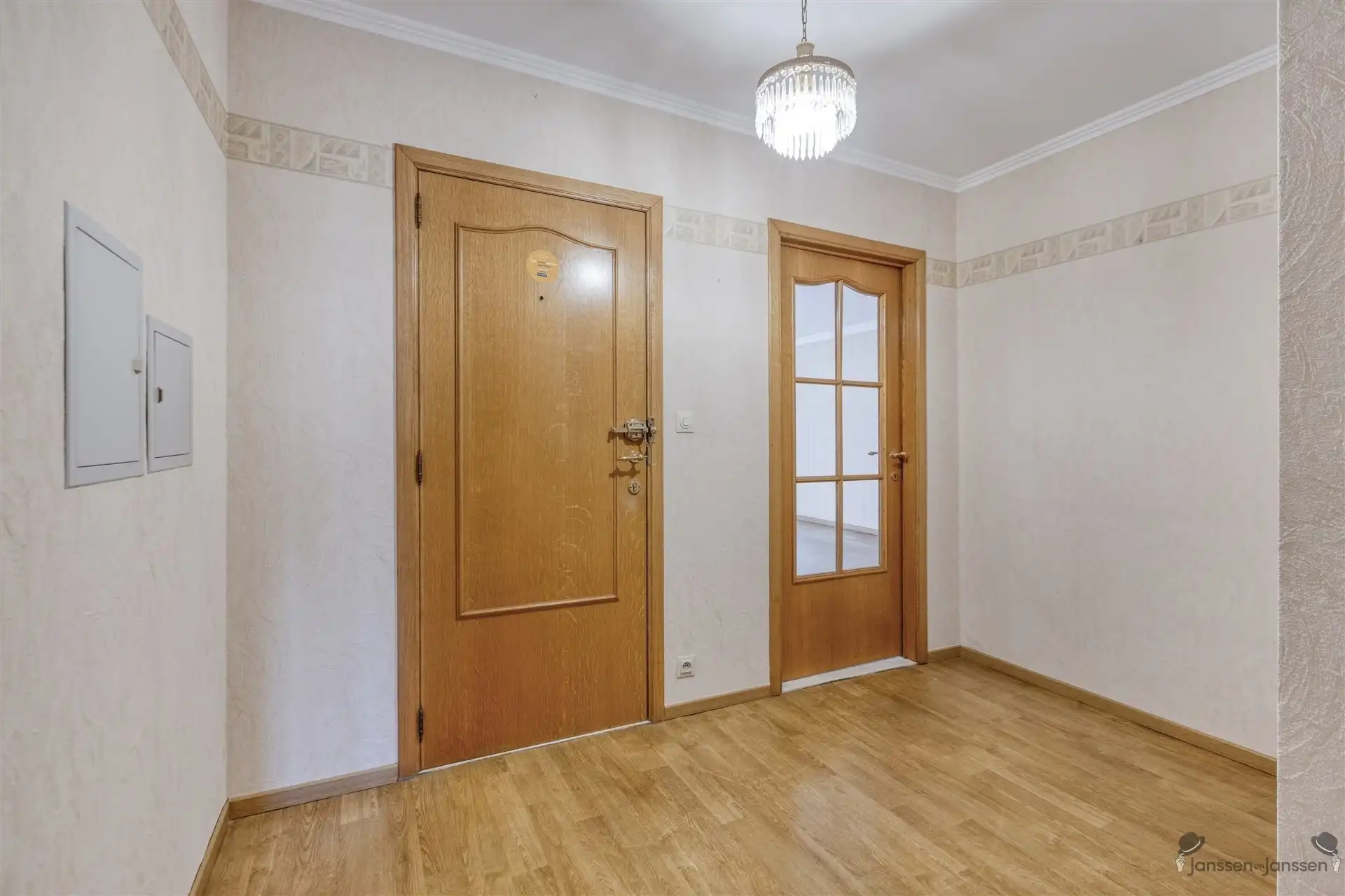 Lichtrijk 2-slaapkamerappartement met garagebox in het hart van Leopoldsburg! foto 7