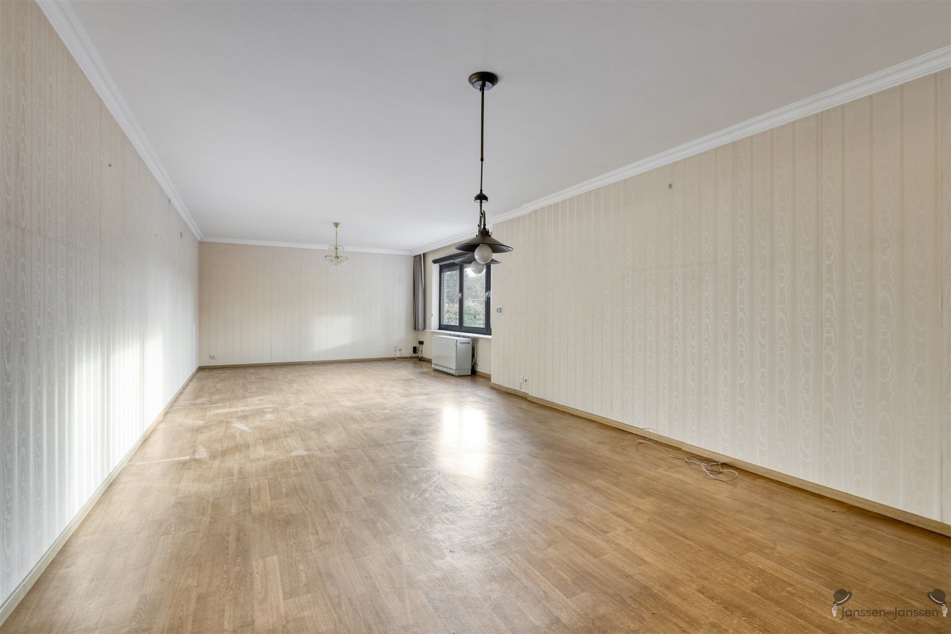 Lichtrijk 2-slaapkamerappartement met garagebox in het hart van Leopoldsburg! foto 7