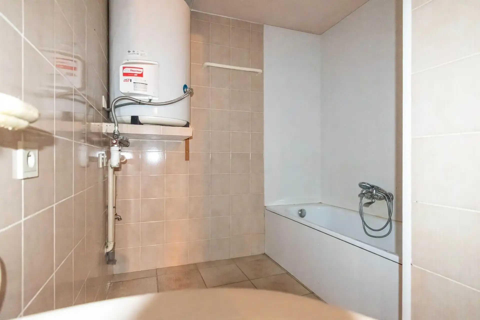 Ruim appartement met drie slaapkamers en staanplaats te Gijzegem foto 15