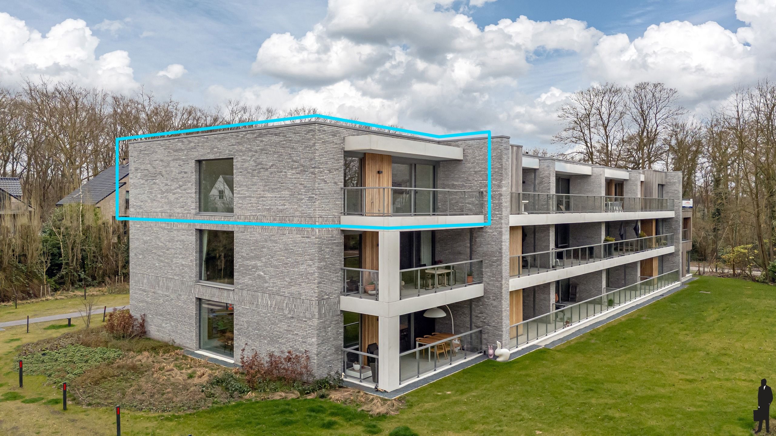 Exclusief en in het groen gelegen nieuwbouw penthouse onder registratierechten foto {{pictureIndex}}