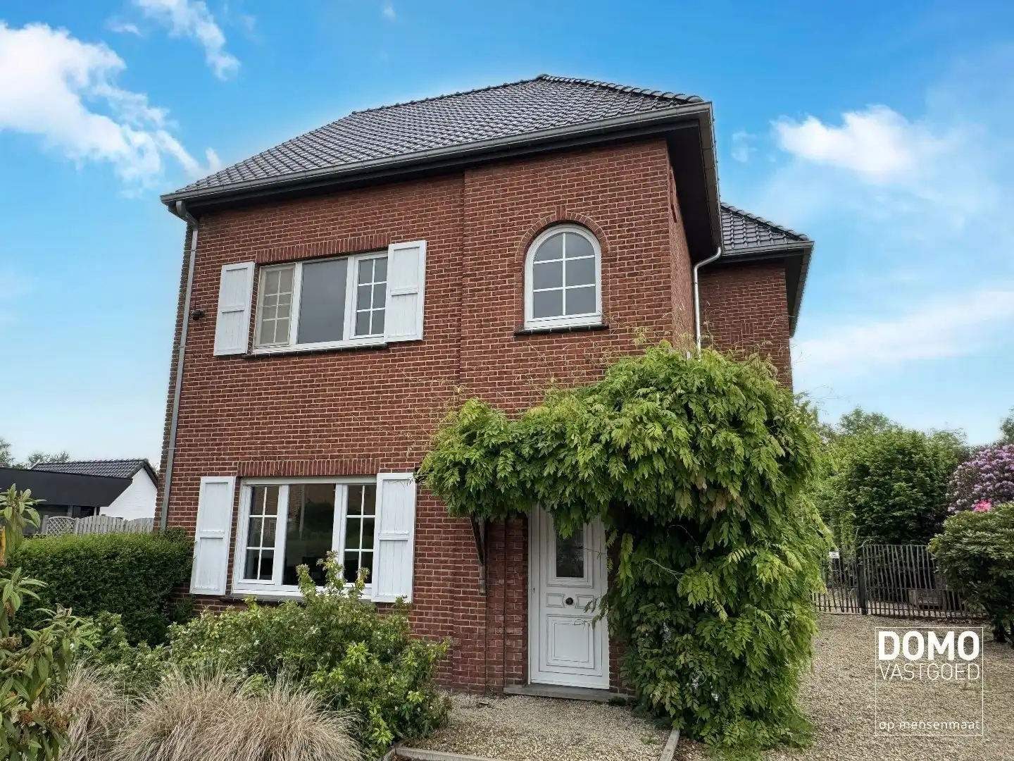 Charmante woning te huur op toplocatie in Hasselt. foto {{pictureIndex}}
