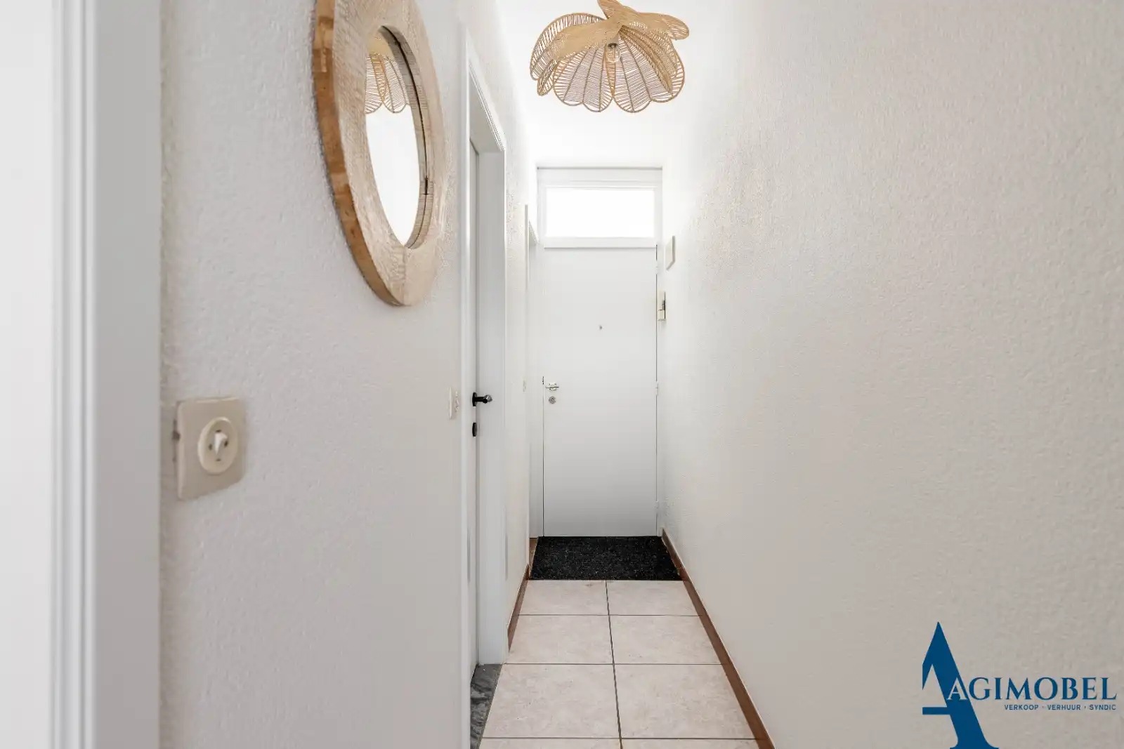 Knus appartement op de eerste verdieping op 25m wandelen van de Zeedijk. foto 9