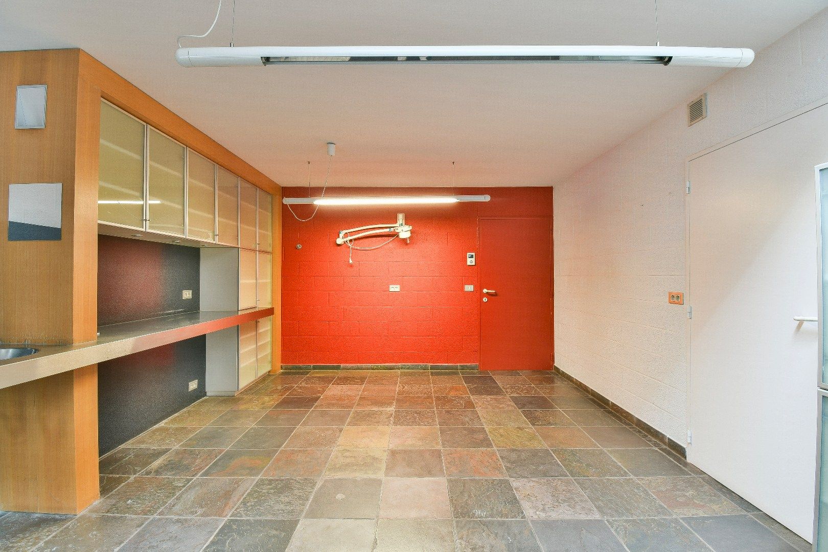 Prachtige Villa met Zwembad in het hartje van Oudenburg Te huur.  foto 10