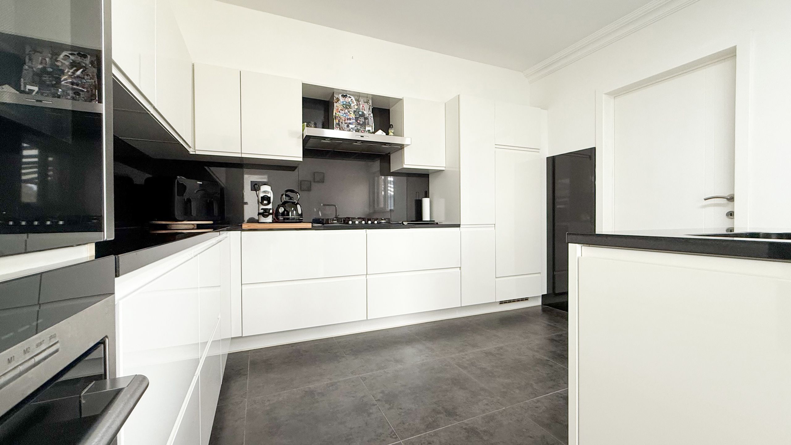 Instapklare woning met 4 spks en volledig aangelegde tuin! foto 12