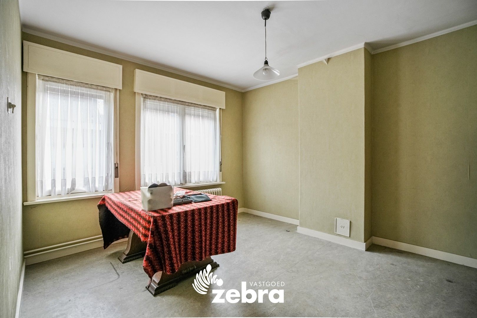 Statige woning met 4 slaapkamers en veel potentieel te centrum Tielt! foto 17