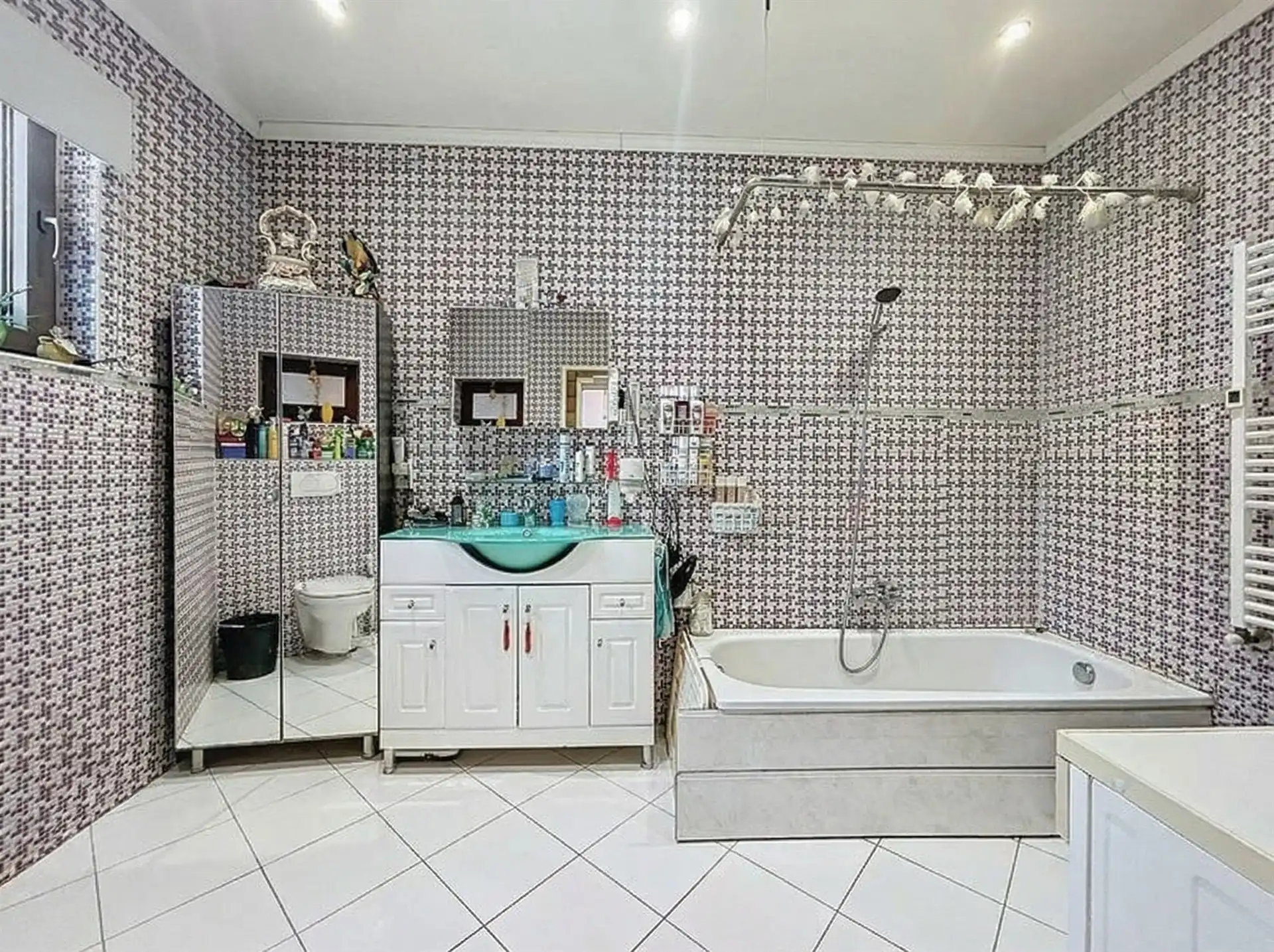 Charmante gezinswoning met 3 slaapkamers en aangename veranda! foto 8