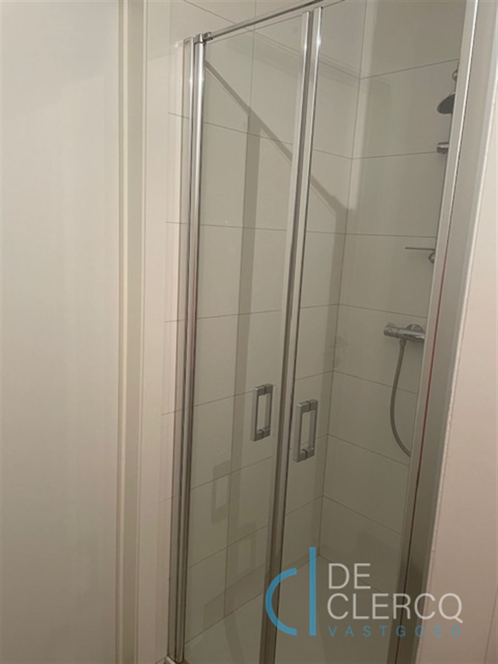 Ruim appartement TE HUUR in het centrum van Zeveneken! foto 15