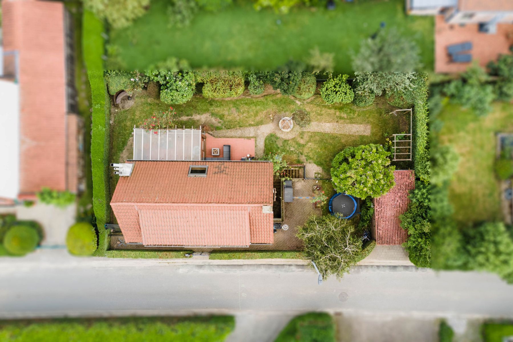 Charmante landelijke alleenstaande woning met tuin en garage foto 4