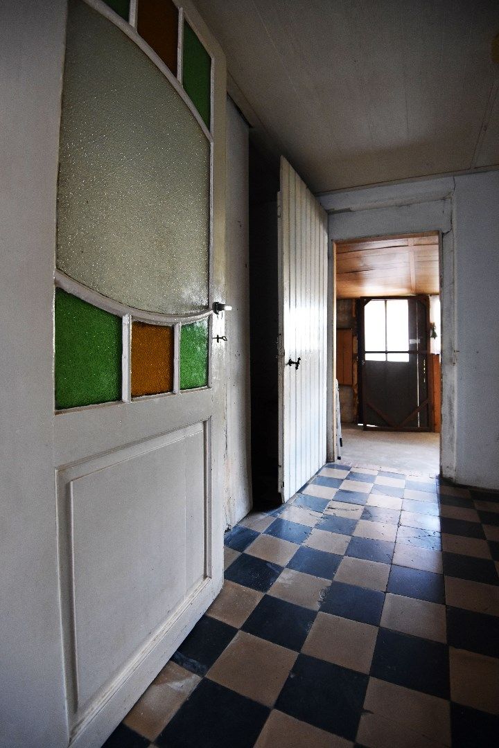Charmante te renoveren woning  mooi gelegen te centrum Eeklo foto 4