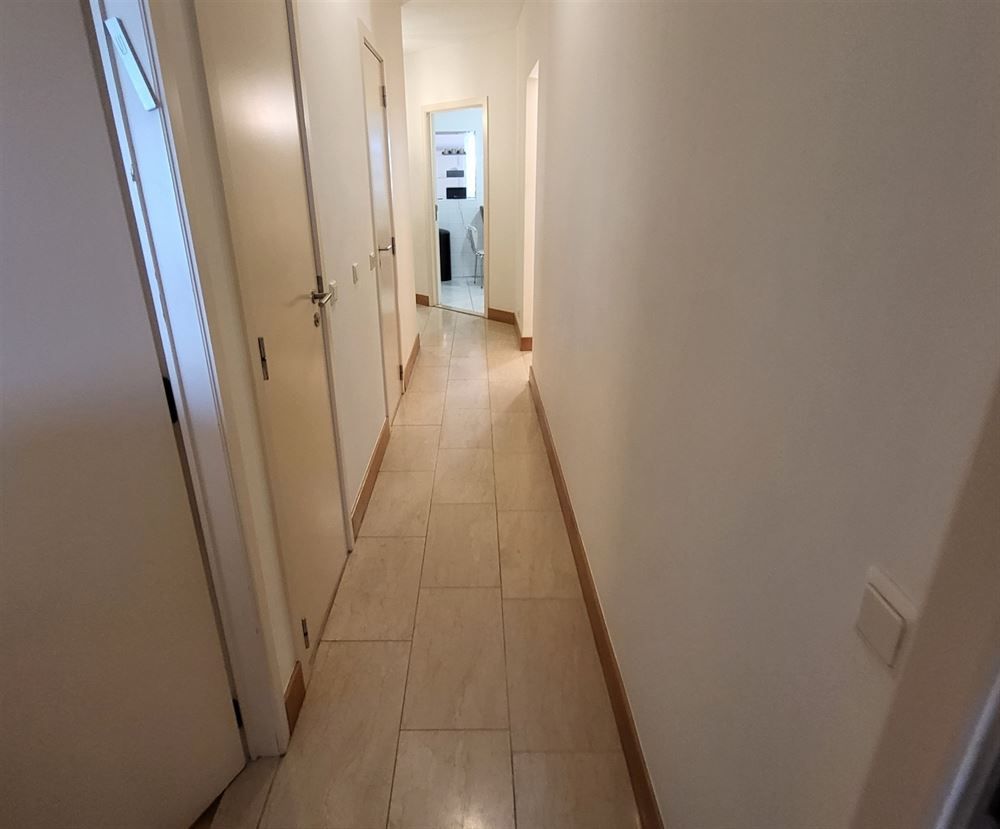 Ruim appartement met terras | Stadspark foto 11