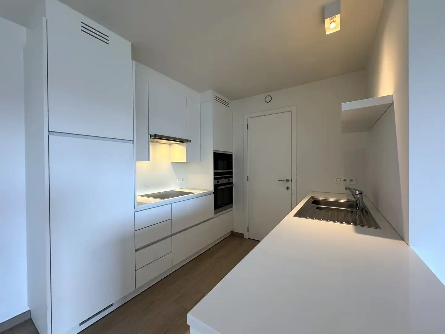 Ruim appartement met 2 slaapkamers in het centrum van Knokke. foto 8