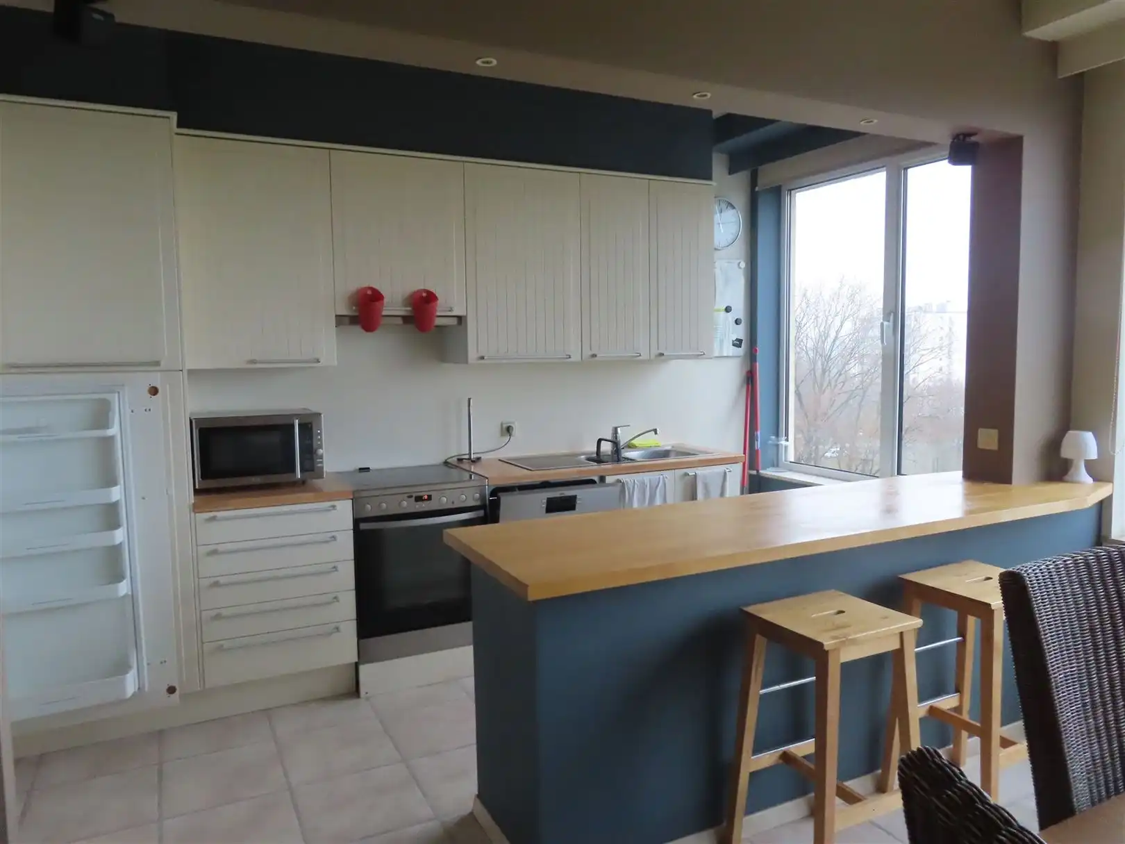 Gemeubeld twee slaapkamerappartement op Antwerpen LO met prachtig uitzicht op Antwerpen! foto 6