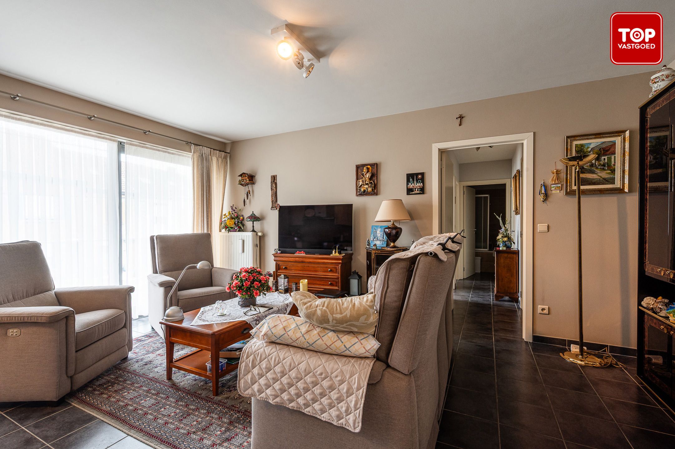 Instapklaar 2-slaapkamer appartement te Wondelgem. foto 3