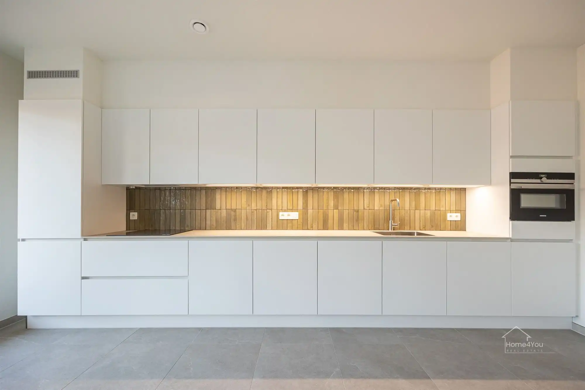 Prachtig BEN-label Appartement met autostaanplaats en terras foto 5