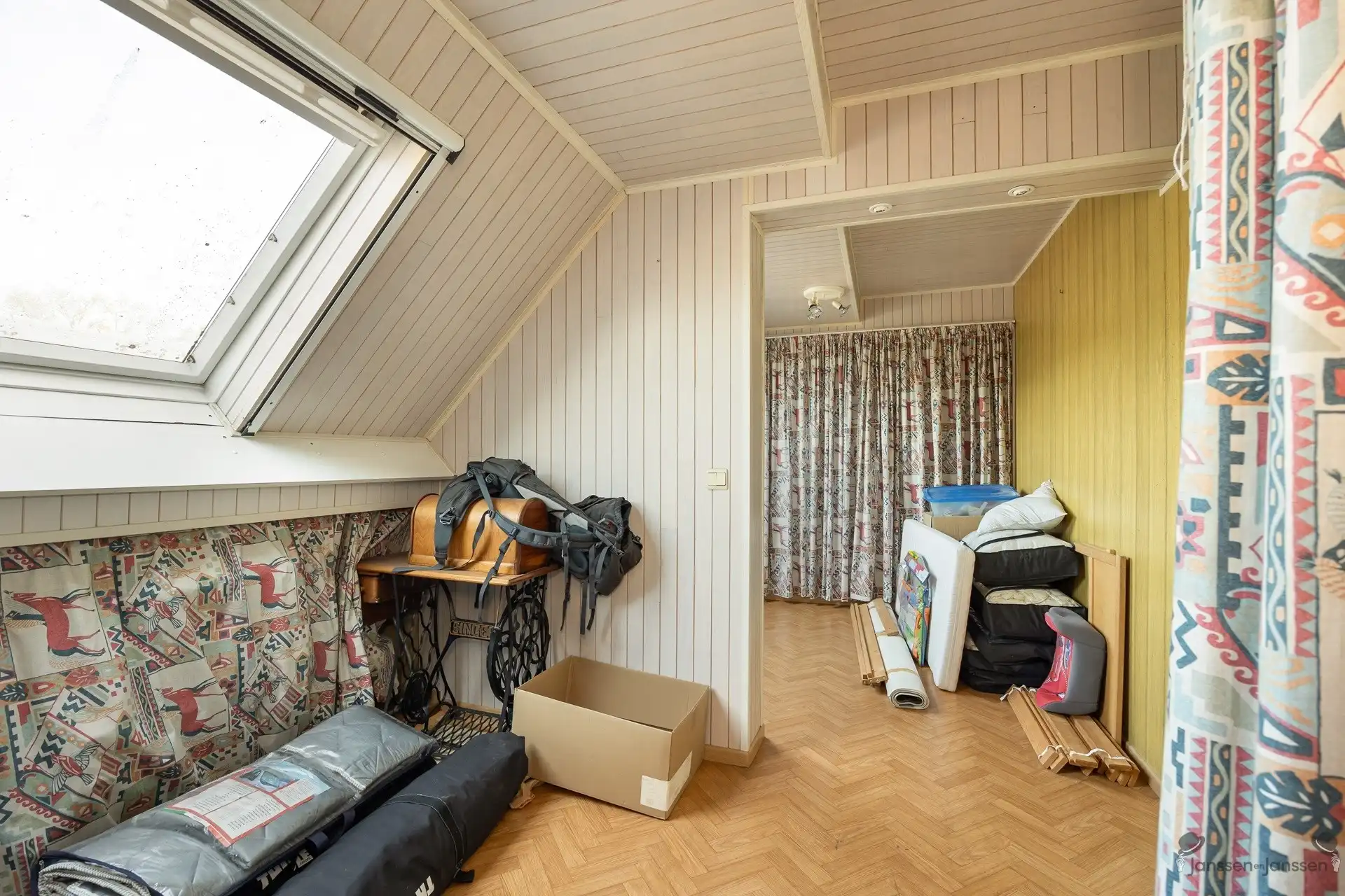 Ruime gezinswoning met 5 slaapkamers foto 15