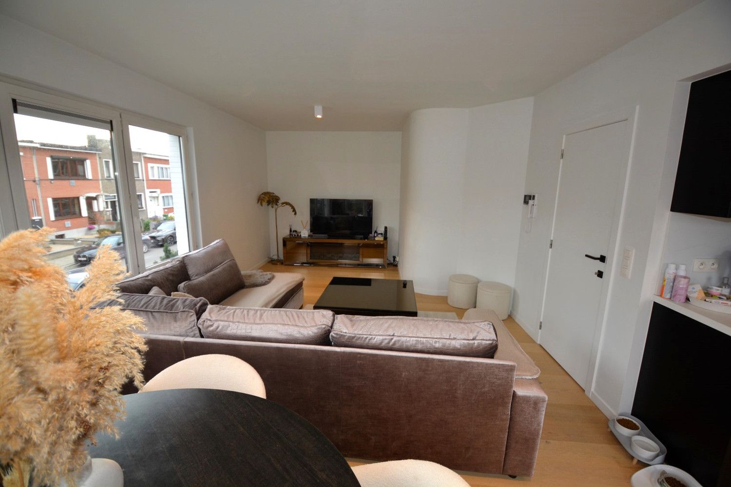 GERENOVEERD APPARTEMENT MET 2 SLAAPKAMERS! foto 3