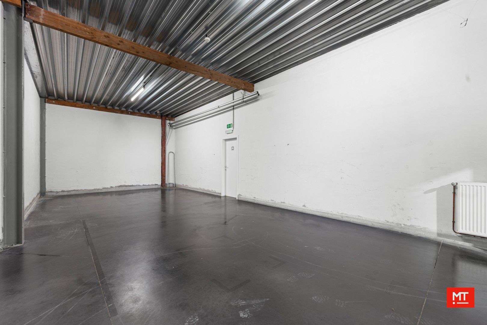 Baanwinkel te huur in het Mammoet Center te Roeselare foto 9