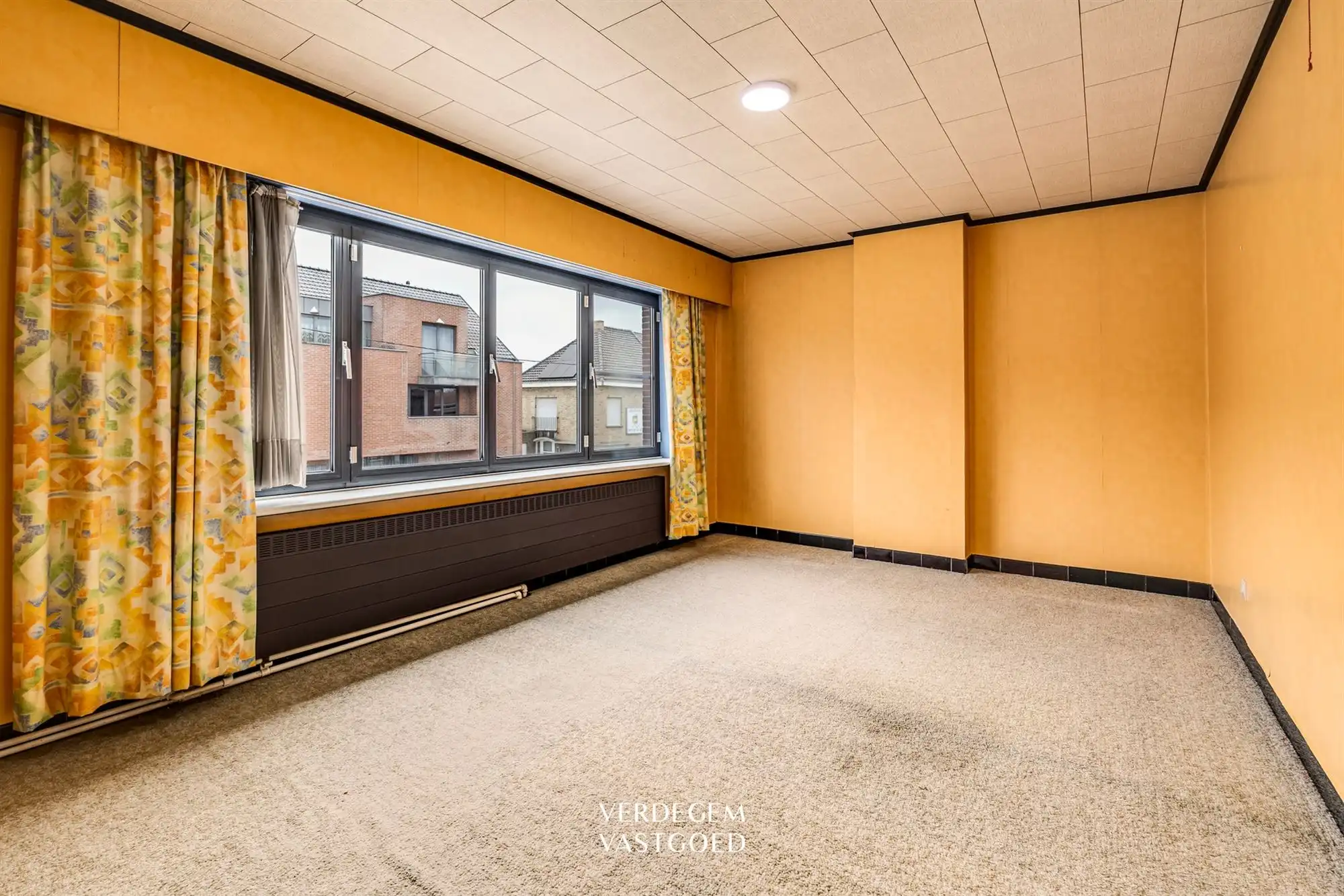 Degelijke gezinswoning met 3+2 slaapkamers, inpandige garage en tuin foto 9
