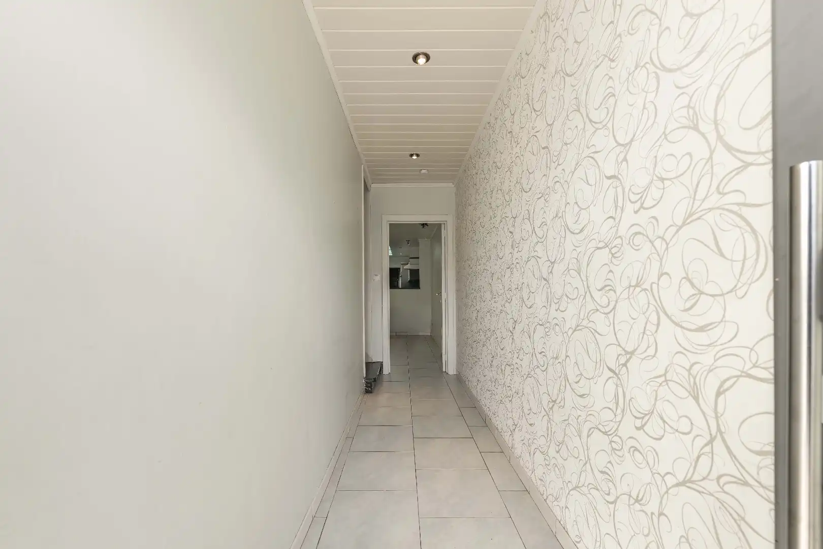 INSTAPKLARE WONING MET 3 SLAAPKAMERS OP CENTRALE LOCATIE TE ROESELARE foto 2