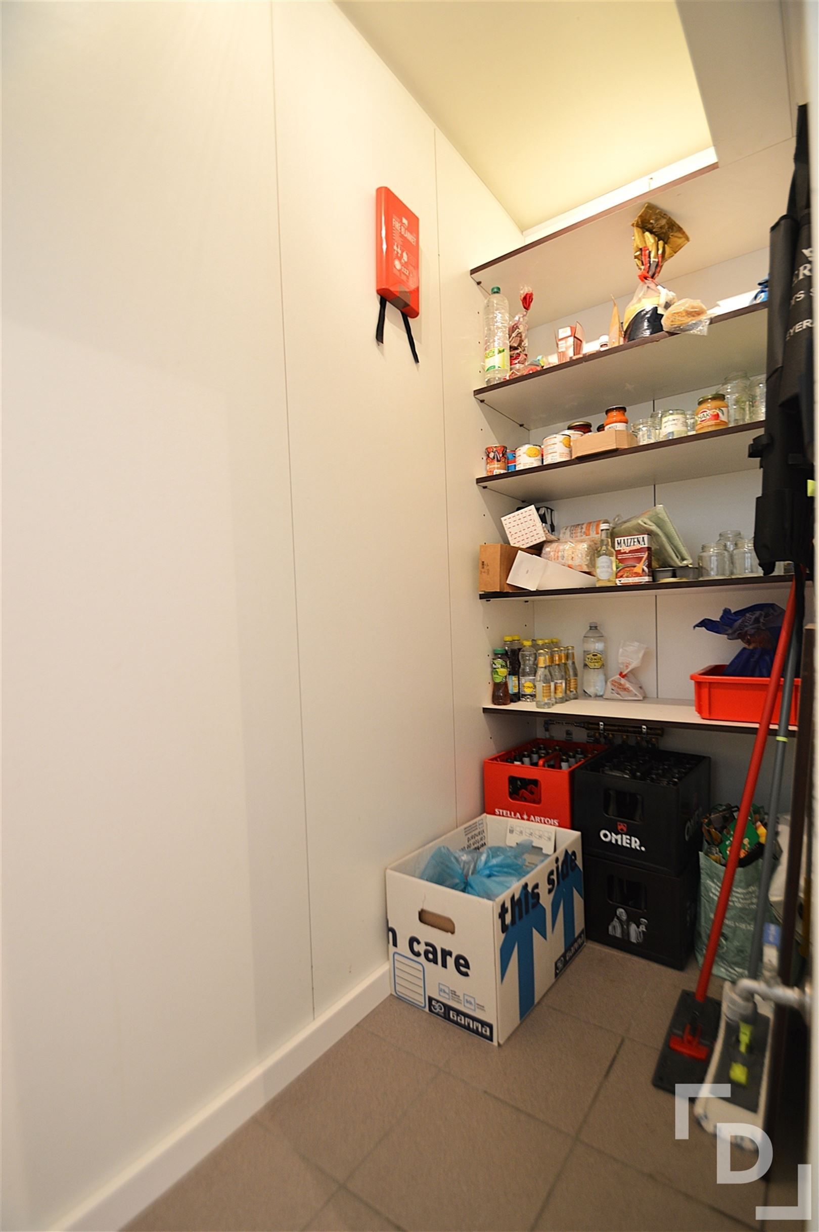 Prachtig gerenoveerd appartement met garage te huur op centrale locatie te Ieper foto 18