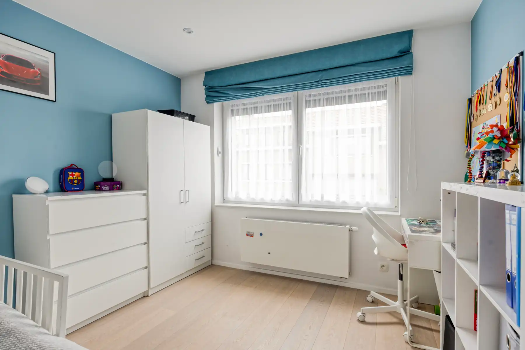 Gerenoveerde woning met 3 slaapkamers, 2 badkamers en garage foto 11