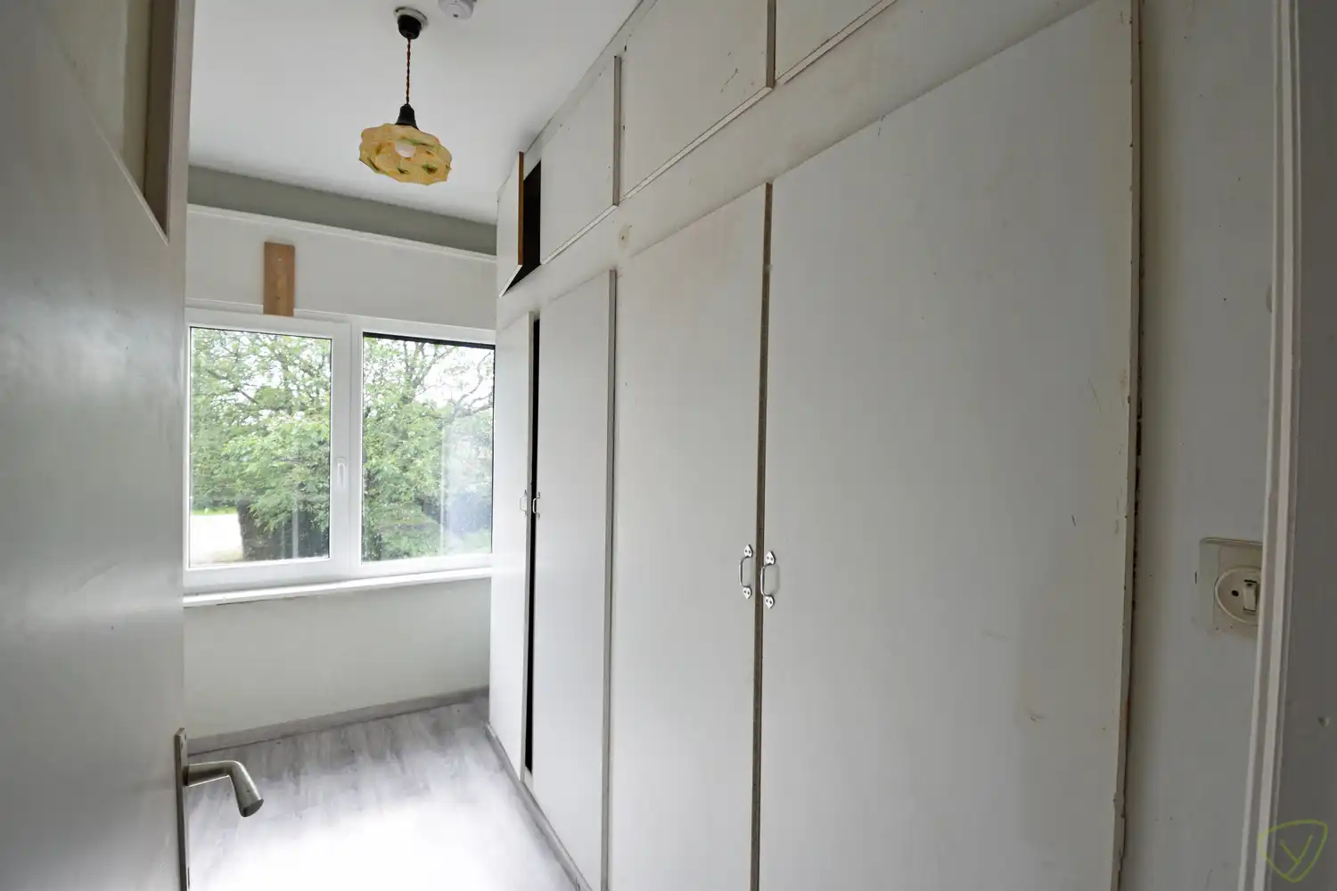 Landelijk gelegen en verrassend ruime woning gelegen te Eeklo! foto 21
