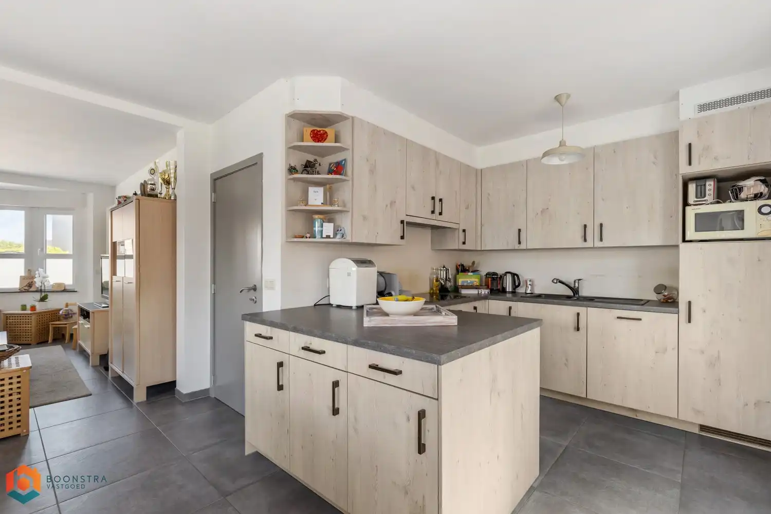 Leuke woning met 3 slpkrs en magazijn van 200m2 foto 11