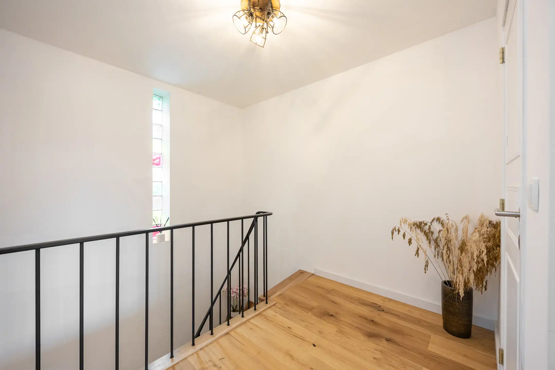 Gunstig gelegen woning met drie slaapkamers en garage foto 30